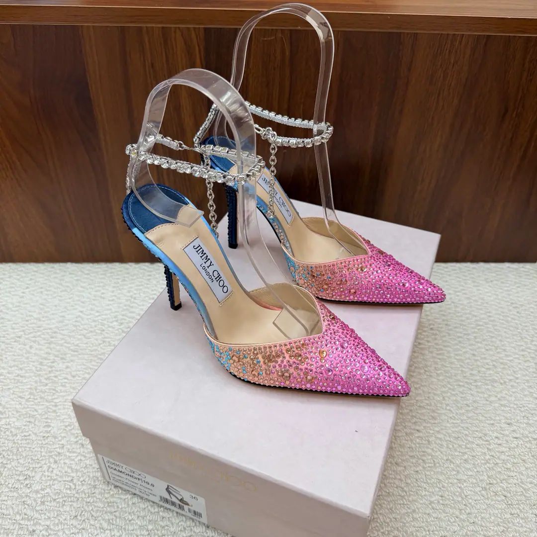 ￼ Aquatic Star🌃 ⚠️2026New Colour 🎀Jimmy Choo🎀Morten's shoe., The street tap.SAECrystal chains, heels. Trailer Series Fancy scalding diamond. - The rainbows. （The whole shoe is schwarochian.）Personal sandals., 99％ A unique individual., Add1%It's a great inspiration., It's full of movies., You'll be a big piece in seconds.. Light it up., Show off., Romantic writing is ready., Lighten up your good mood.. ➰Heel is a man-made drill., Original custom-made crystal drilling necklace embedded in secret, Weave the starlight screens. Fabulous.: It's a very high-quality silk drill. Inner: - Good little sheep. Otsumi!: Italy IIIATier cattle skin. He's tall.: 10cm Codes: 35－39 （40, 41, 42 I'll make sure I don't change it.）