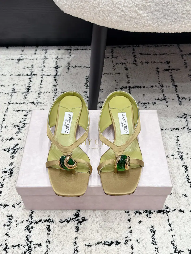 Jimmy Cho*26/ Summer's new treasure with a toecat and a toe-to-to-to-to-to-to-to-to-to-to-to-to-to-go. The toe height and the chill make a light atmosphere of beauty., The side with the thin toe belt is a foot-fixing device., I'll have a big slice of the stone on my shoe.. Wearing the suit with a variety of fine features., I'm always wearing a strap and a short skirt, and I'm just gonna make it look like a soft date., A suit with a suit can weaken the body and make light-lifted commuting suits., The vacation mix with the long, floating skirts is out of the mood.. ✔️Shoe.: Refraction ✔️Uchi.: Watered sheep skin. ✔️Otsumi!: Italy is a big-ass country. ✔️He's tall.: 3cm ✔️size: 35-41Code（40 41Custom without re-offer）