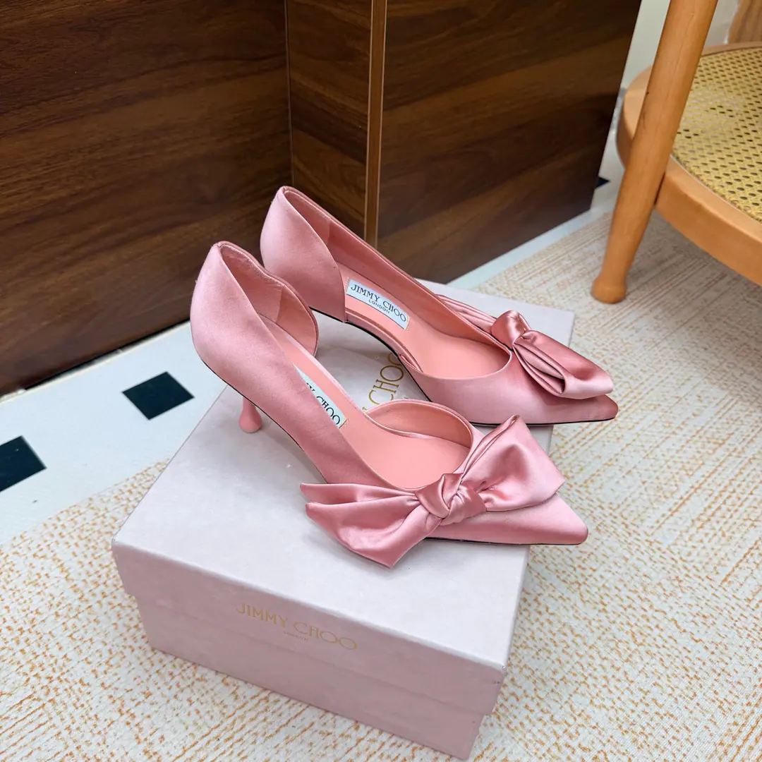 2026Spring and summer.🧡Jimmychoo The layout and details are too elaborate.！Newsull🧡 The side cat and sandals. The most interesting part of this series is the aversion and the small surprise.！ Soft pink can be bold., The color is contagious.. Sandra ChoiMove super-paper peyman into Milan., ♪ All around the green and the flowers ♪, It's like walking into a super-realistic fairyland. This seasonJimmy ChooThe most amazing thing to me is that...“Re-creation of Lacey.”. Metal Shoe Head Collapse, It's no longer just a sign of tenderness., It's deconstructed., String, I'll be the one on the shoe. Fabulous.: Shinseng Uchi.: Imported a parchment. Otsumi!: Import of original Italian cow skin He's tall.: 7cm Codes: 35–42（40 41 42Custom)