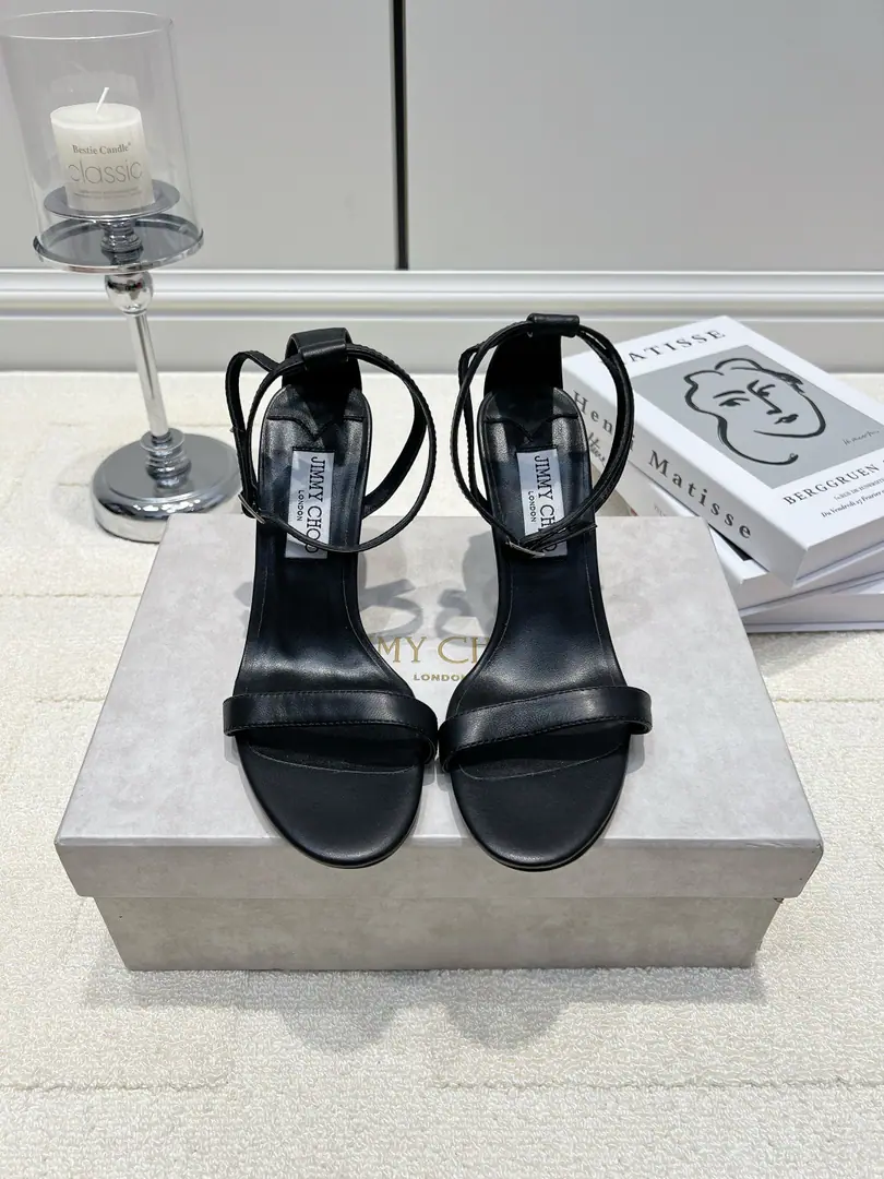 G Jimmy ChooBlack leather with heels.26ss I'll be wearing black sandals for years. JCIt's really welded in the shoe cabinet. Very simple tape design, I'm gonna show my feet., ♪ Makes it feel like it's all right ♪ The black cow with the dumbness is very low-profile., No fingerprints., I'm a very careful person. Adjustable looped back trip tape, ♪ And stick it up your ankles ♪, You can't slip away without walking. It's a good match to the high ratio., A date., Business dinner, A little commuting can handle it. A dress with a buttock., A long dress with a long garb., Big-leg jeans., The dress fits the whole thing. Summer hottie., The job is a fine job, and I'll take care of it., The mood is just full. ▪Shoe.: The face of the dusk. ▪Foot.: In the sheep's skin. ▪Otsumi!: That's a big one. ▪Codes: 34-42（34.40.41.42I'll make sure I don't change it.）