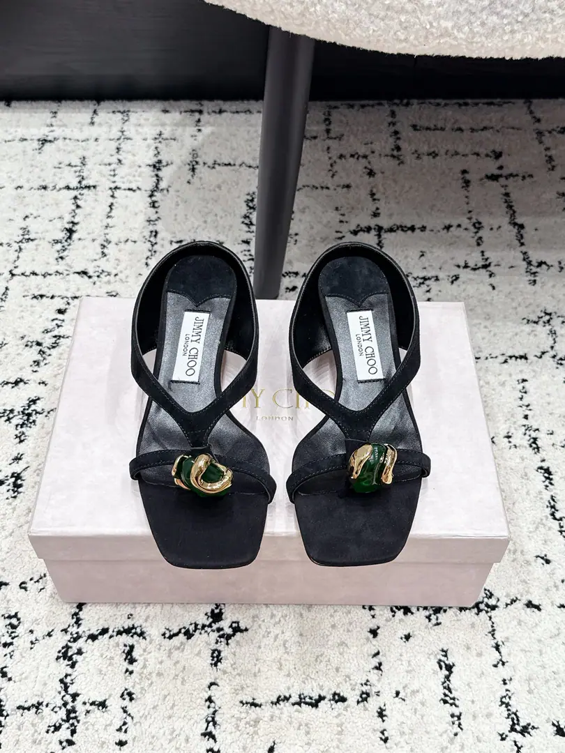 Jimmy Cho*26/ Summer's new treasure with a toecat and a toe-to-to-to-to-to-to-to-to-to-to-to-to-to-go. The toe height and the chill make a light atmosphere of beauty., The side with the thin toe belt is a foot-fixing device., I'll have a big slice of the stone on my shoe.. Wearing the suit with a variety of fine features., I'm always wearing a strap and a short skirt, and I'm just gonna make it look like a soft date., A suit with a suit can weaken the body and make light-lifted commuting suits., The vacation mix with the long, floating skirts is out of the mood.. ✔️Shoe.: Refraction ✔️Uchi.: Watered sheep skin. ✔️Otsumi!: Italy is a big-ass country. ✔️He's tall.: 3cm ✔️size: 35-41Code（40 41Custom without re-offer）