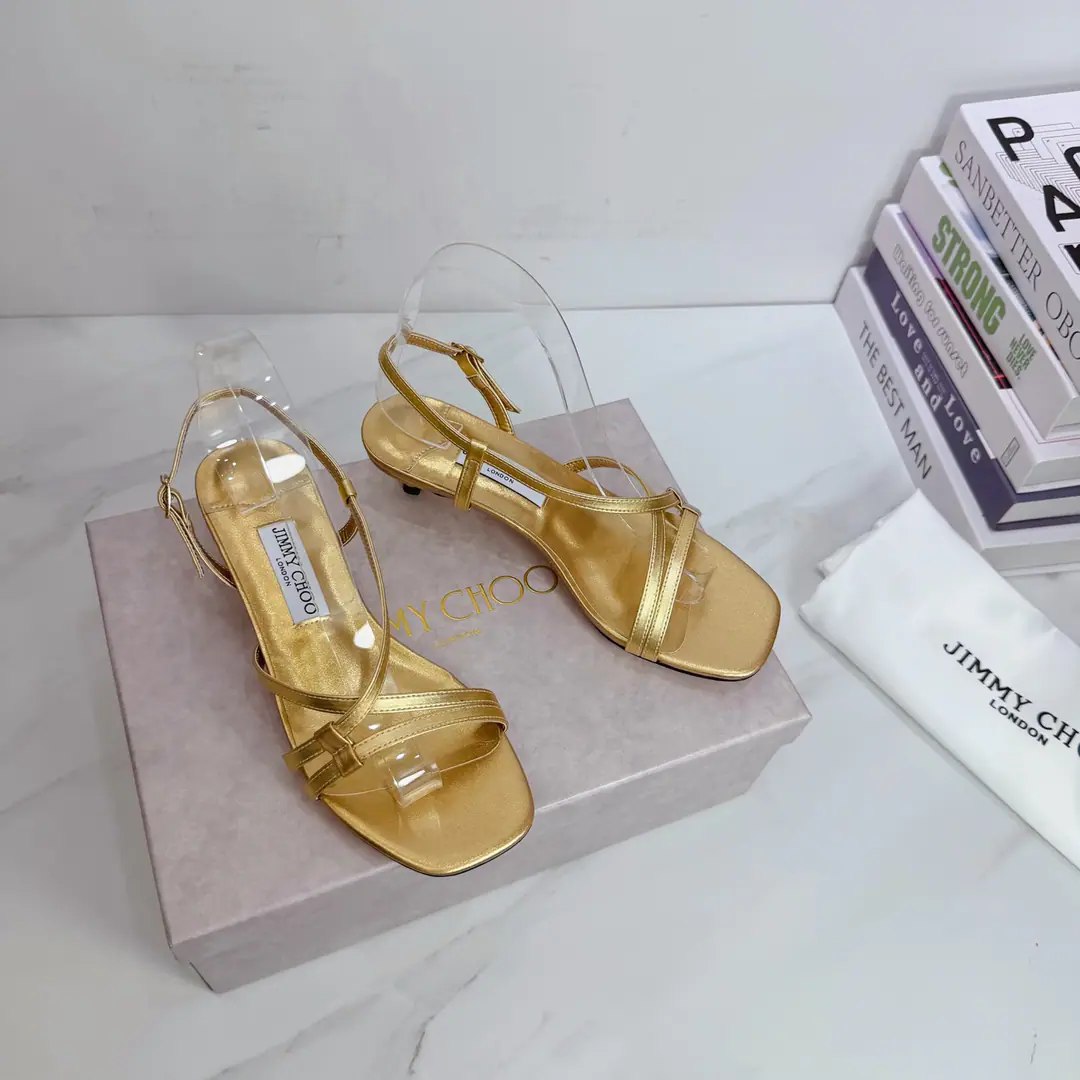 Get out of the factory. JIMMY CHOO(Jimmy Chow.) 💝💝💝It's a very comprehensive fashion brand., Hong Kong,The big fashion blogger and star of America has a high profile for women., - It's a game., The pair of sandals in the back of the heel.. Australian pointer. Circle Head, Header Series, It's beautiful., Loved grace., ♪ Love the future of the smug ♪, Just looking at it and wanting to have it right away., But a pair of fine heels is a trick.～～～～～～～～～～～～～～～～～ 💝It's a series of great things., A lady of no concern., And then they create a different overall effect., Jimmy Choo Designing something that inspires women to remain unattractive.💝💝💝 1⃣️Fabulous.: Import of sheep skin 2⃣️Uchi.: Imported a parchment. Super soft and delicate. 3⃣️Otsumi!: The original Italian is really colory. He's tall.3.5 4⃣️Codes: 35One.39(40.41.42.Custom)