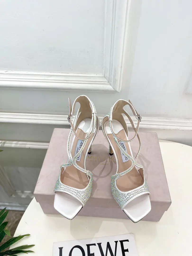 JimmyChoo Jimmy Chow. 26𝐬𝐬 ✨ 2026New The cabinet is up to date.JCThe fish with the high-mouthed heel of sandals. BS- A gift. A super comfortable shoe with its feet., It's been a long time., The charm of fashion begins with the foot., ♪ I'm jealous of my eyes ♪, The sharp heels this year are more rosy., It's starting to lead fashion again., I'll take a look. ！ Shoe.: Original high-prescription fabric Uchi.: Imports of sheep's skin Otsumi!: The original Italian is a big one. He's tall.: 10cm Size: 35~39（40.41I'll make sure I don't change it.） Plant price Numbering: 2608045