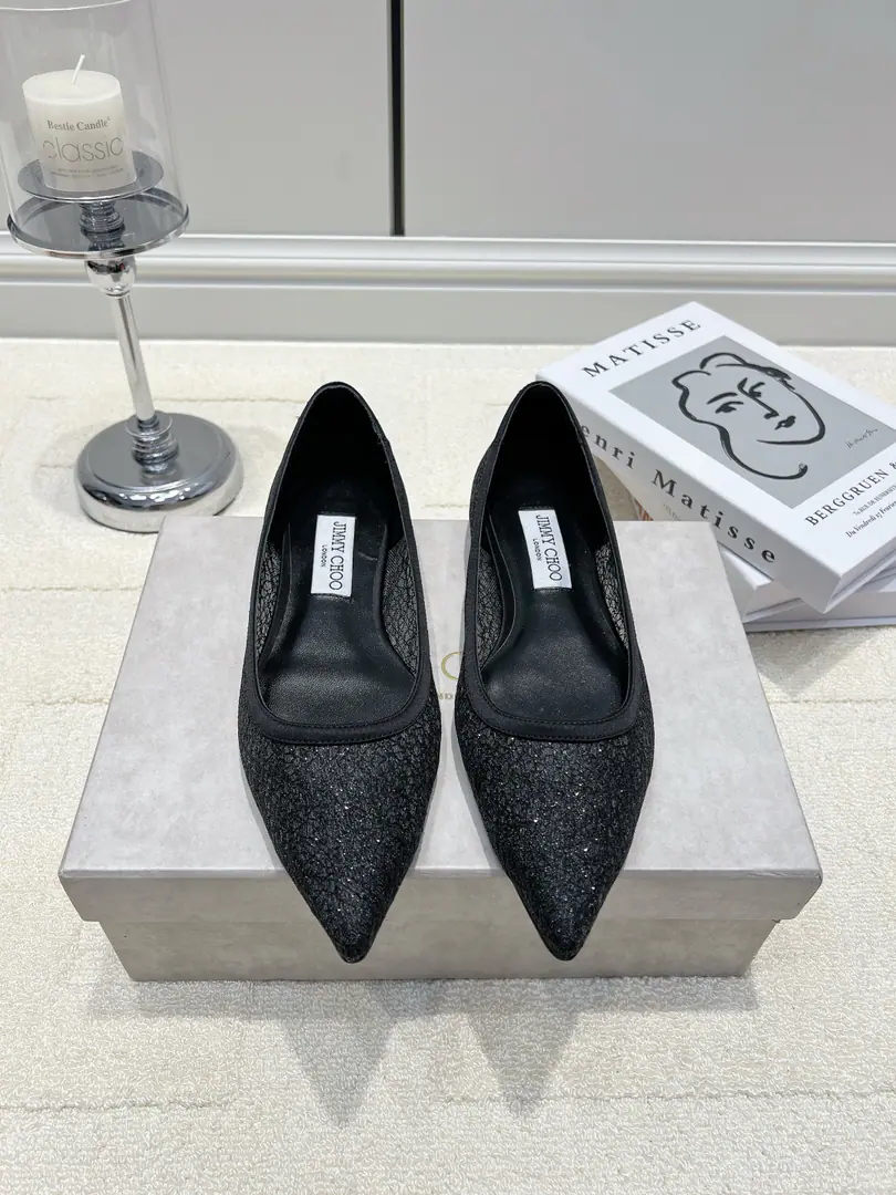 G Jimmy ChooBlack laces with sharp-headed flat shoes.26ss A low profile sis's atmosphere sensor. JCBlack Lacy's pointy flat shoes. The classic Black Lace has a high-profile mystery., ♪ The glitters don't exaggerate ♪, And the job can be easily managed. A sharp front page., Pull the ankle line., Seconds to long legs. Zero-Plus Design, I'm a thug., It's not too much to do with the long hours. I'm gonna be able to see it through the laces., Janey's hiding a machine. A suit and suit., Little black dress., Pants., I'm so good at knitting. Working time, I'm out of town everyday., Dinner party., I've got a lot of shoes to hold on to. ▪Shoe.: Aqueous laces ▪Foot.: A sheep's skin cushion. ▪Otsumi!: That's a big one. ▪Codes: 34-42（34.40.41.42I'll make sure I don't change it.）