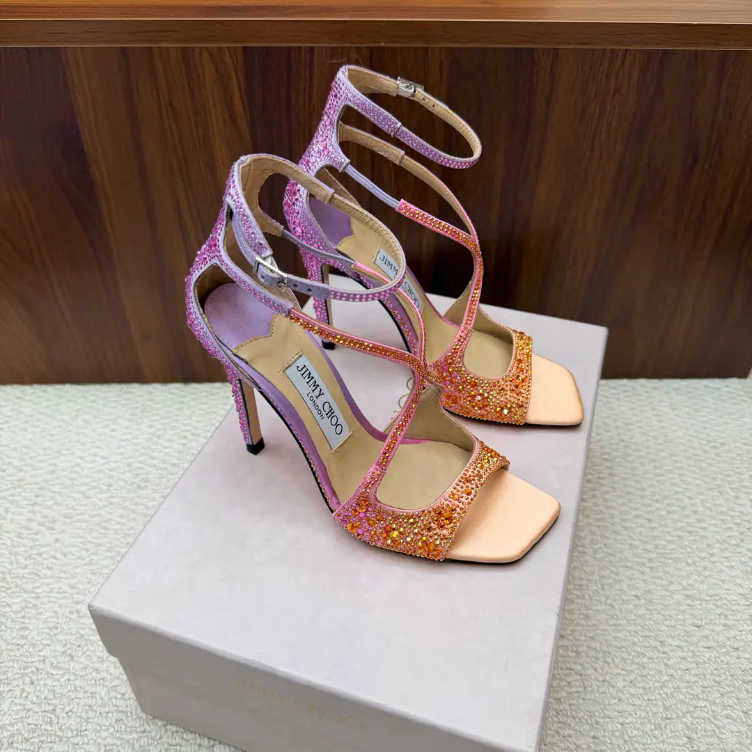 Aquatic Star🌃 ⚠️The first edition of the market exclusive high. 2025New Colour 🎀Jimmy Choo🎀Morten's shoe., The street tap.SAECrystal chains, heels. Trailer Series Fancy scalding diamond. - The rainbows. It's down. （The whole shoe is schwarochian.）Personal sandals., 99％ A unique individual., Add1%It's a great inspiration., It's full of movies., You'll be a big piece in seconds.. Light it up., Show off., Romantic writing is ready., Lighten up your good mood.. ➰Heel is a man-made drill., Original custom-made crystal drilling necklace embedded in secret, Weave the starlight screens. Fabulous.: It's a very high-quality silk drill. Inner: - Good little sheep. Otsumi!: Italy IIIATier cattle skin. He's tall.: 10cm Codes: 35－39 （40, 41, 42 I'll make sure I don't change it.）