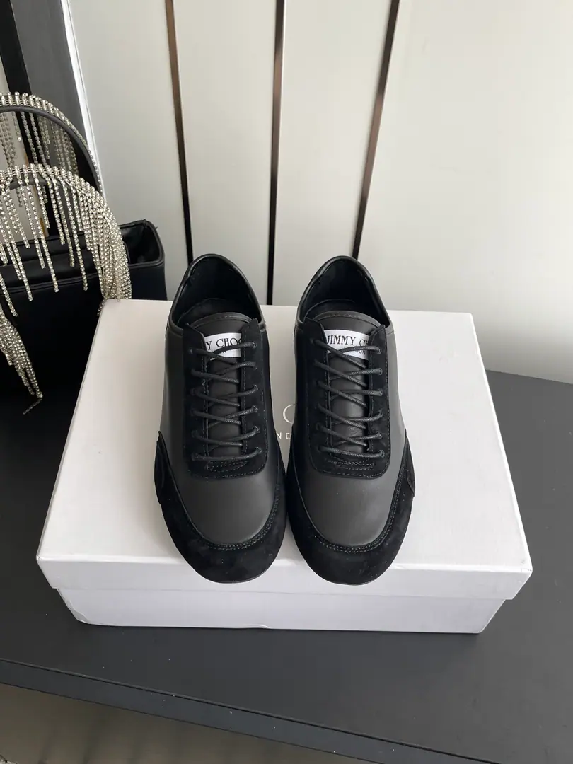 🏧𝐉𝐈𝐌𝐌𝐘 𝐂𝐇𝐎𝐎Jimmy.•Week ♪ The latest spring and summer ♪Sunny FThe series of sports shoes are on fire. BrandLogo3DStereoprinting technology Shoes face customize calf skins with original➕Lamb, combined with a combination of rubber soles and a staircase.🎵Comfortable and light-shoeed look thin.✨And the stamina and buffer effect of the smooth and cozy is a fashionable charm.！ Shoe.: Head-decked cow skin.➕Import sheep, Otsumi!: Rubber Bottom（It's so light.·Slide-proof） Foot.: PUShoe pads.➕A sheep's skin cushion. Codes: 35-40（40Do it.）