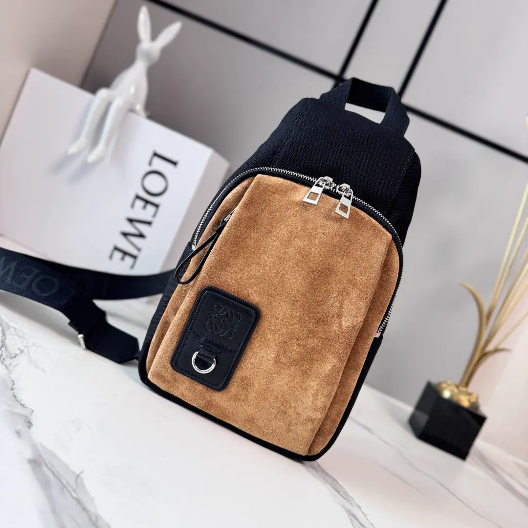 LO℮w℮🌟The canvas and the fur.Flex SlingThe bag is a multifunctional package., Use practical daily dimensions, And with the fine details of sports style.. This version is made of cotton canvas and wool. 🉑♪ Shoulder ♪ Slash or handheld*🉑Aligning Weaving*- We're going to pull the chain.*A zipper side pocket.*nylon line.**Anagram Ballast.Yes.DCircle. size:18*31*10CM Model: 652527