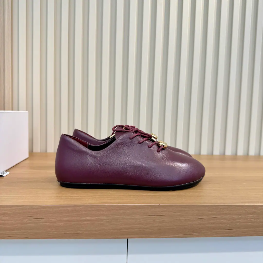 Plant price Loewe/Loi Yi Wai. Newly-new co-operative series of shoes. Brands and Swiss high-performance sports brandsonThe series of works that we've been working on together is dedicated to cities and outdoors., To demonstrate fully the scientific and technological qualities of sustainability.. This time, I'll be working together., Specialized technical andloeweThe great combination of the Rover process., In production and design, For urban life and outdoors. ✔The shoe face is covered in a head of cattle. ✔It's a big one to use exclusive import. ✔Size: 36-40 4041I'll make sure I don't change it. Full original package