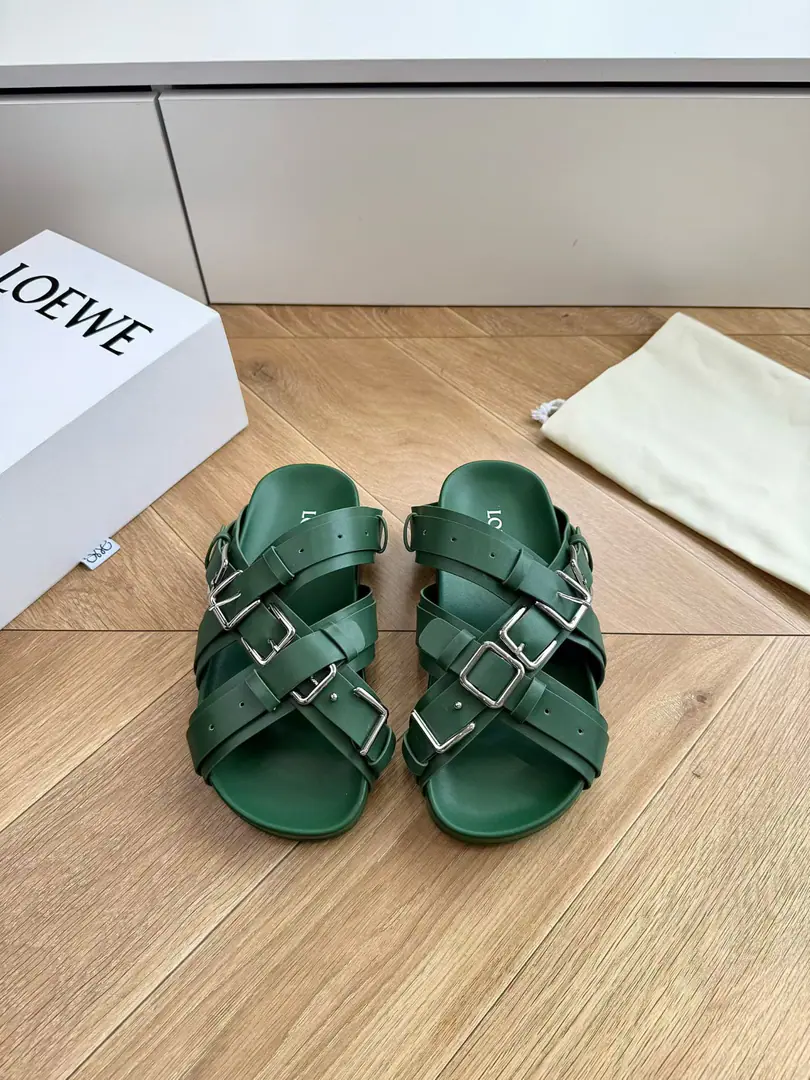 Plant price LOEWE 2026Summer candy with thick sandals. Loi Yi Wai.2026Summer's a time-bound mood for shoes.🍃 Bring yourself a lazy, loose filter., Caramel and black match all summer scenes.. A shoe-faced macaron coloured sculptor button., Colors are alive and alive., ♪ And then the flashlights ♪, The holiday's full.. ♪ The softest of the velvet ♪, Light and high, without pressure., Walking steady, feet.. One tape.+The ankle tie design., Double button., No foot-scrambling., You can be safe with your fat, skinny feet.. High-swipe-breeded cow stubbles and feet in soft sheep's skin., I'm not sweating., It's nice to wear it long enough.. It's not routine., The beach or the rest of the day?, It's easy.holdStay., I'm a big fan of the whole thing., It's a very special item in this summer's shoe cabinet.✨ Fabulous.: Bullskins. Size: 35-40(40.41Customize or not change)