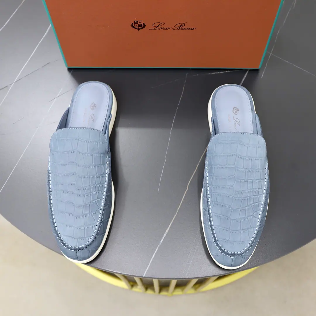 Get out of the factory. Loro Piana⚡️Couple money. Started1924Year4Month24Day Top The spermman made half-packs of head slippers. TAMP Slipboard Bottom Imported cow noodles In the cow's skin. Hand-made sew wires High Configuration Packaging Codes: 38–48Couple money.