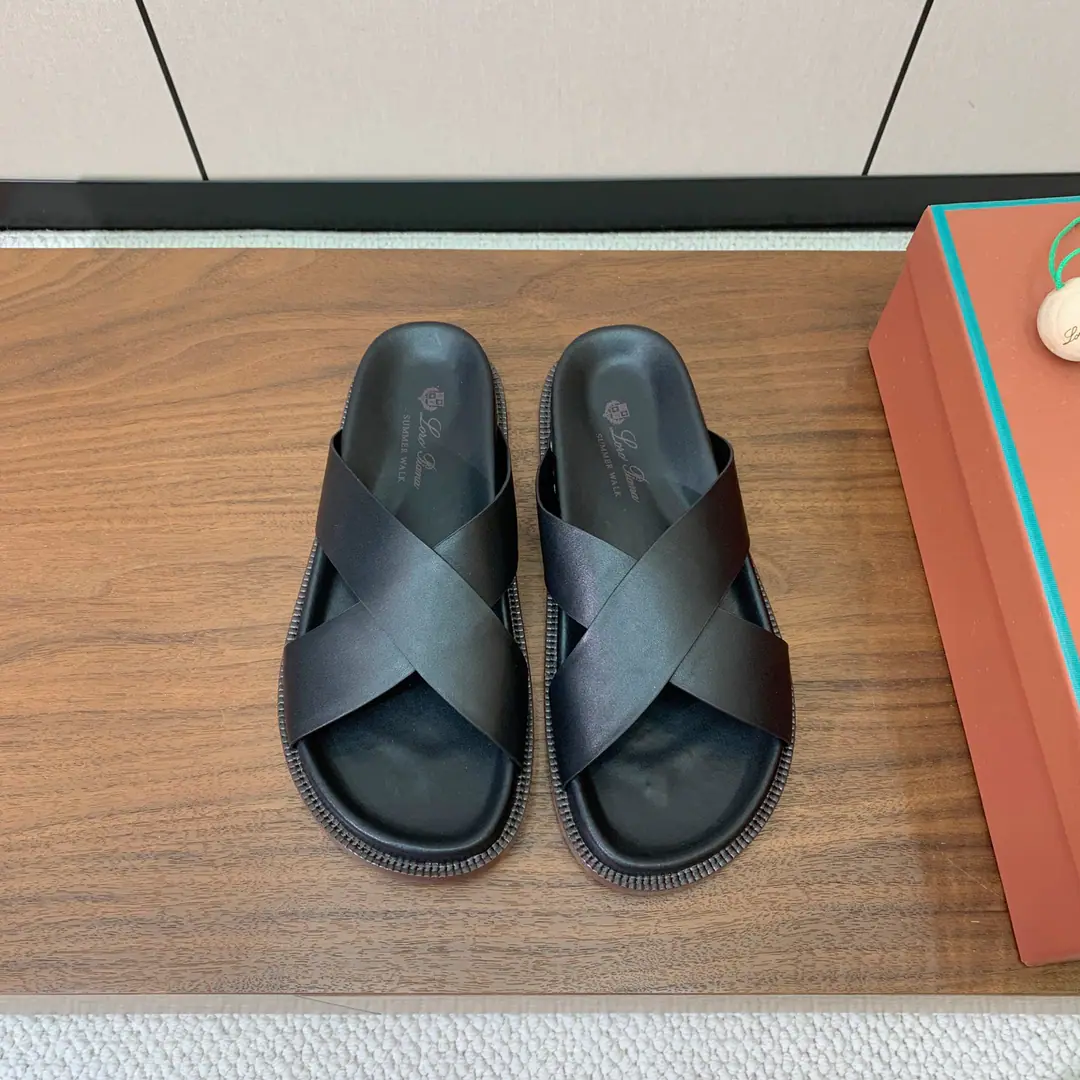 【Loro Piana】Men's slippers.. Fashion and leather usage are still the highest quality on the net.. Shoe-faced cow skin., In the sheep's skin., The pictogram is really big.. Codes: 38-45（38, 45Custom without re-offer） Batch