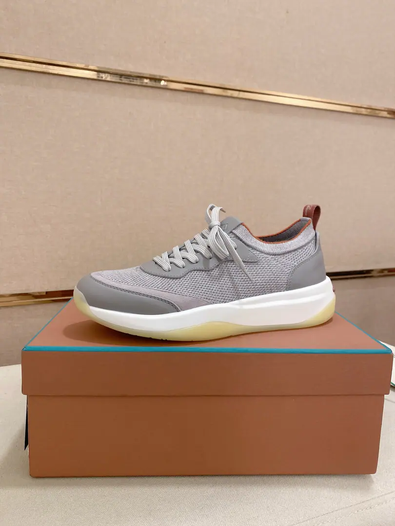 Plant prices: 🔥𝐥𝐨𝐫𝐨 𝐏𝐢𝐚𝐧𝐚 lpClassic LeFoo shoes., Italian Treasure brand., The only brand that matches Ames.！Wear them to know we can't fail our feet., The shoe face is imported with a pair of air-flying noodles., Water-tied cattle mats and feet Official original glass floor, The locket.. Unique original packaging（The medal.➕Brand paper➕Outbox➕Handbag.）Codes: 38-44. - It's a deal.45-46