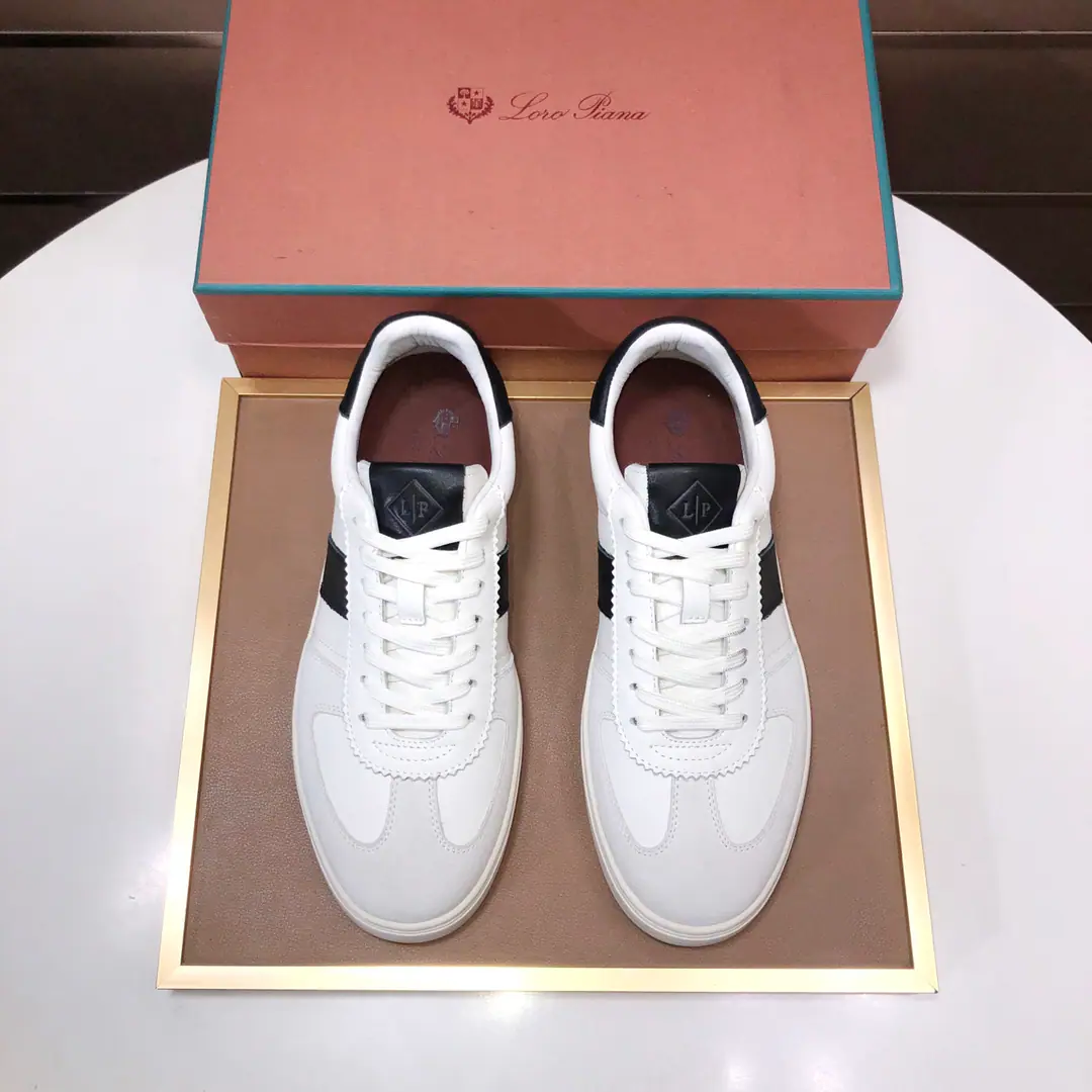 Get out of the factory. 【𝐥𝐨𝐫𝐨 𝐏𝐢𝐚𝐧𝐚 】lpClassic LeFoo shoes., Italian Treasure brand., The only brand that matches Ames.！Wear them to know we can't fail our feet., I'll have a little wool on my shoe., In the skin of the watered cow.➕Skins and feet. Official original glass floor, The locket.. Unique original packaging（The medal.➕Brand paper➕Outbox➕Handbag.）Codes: 38-46(45 46Custom)