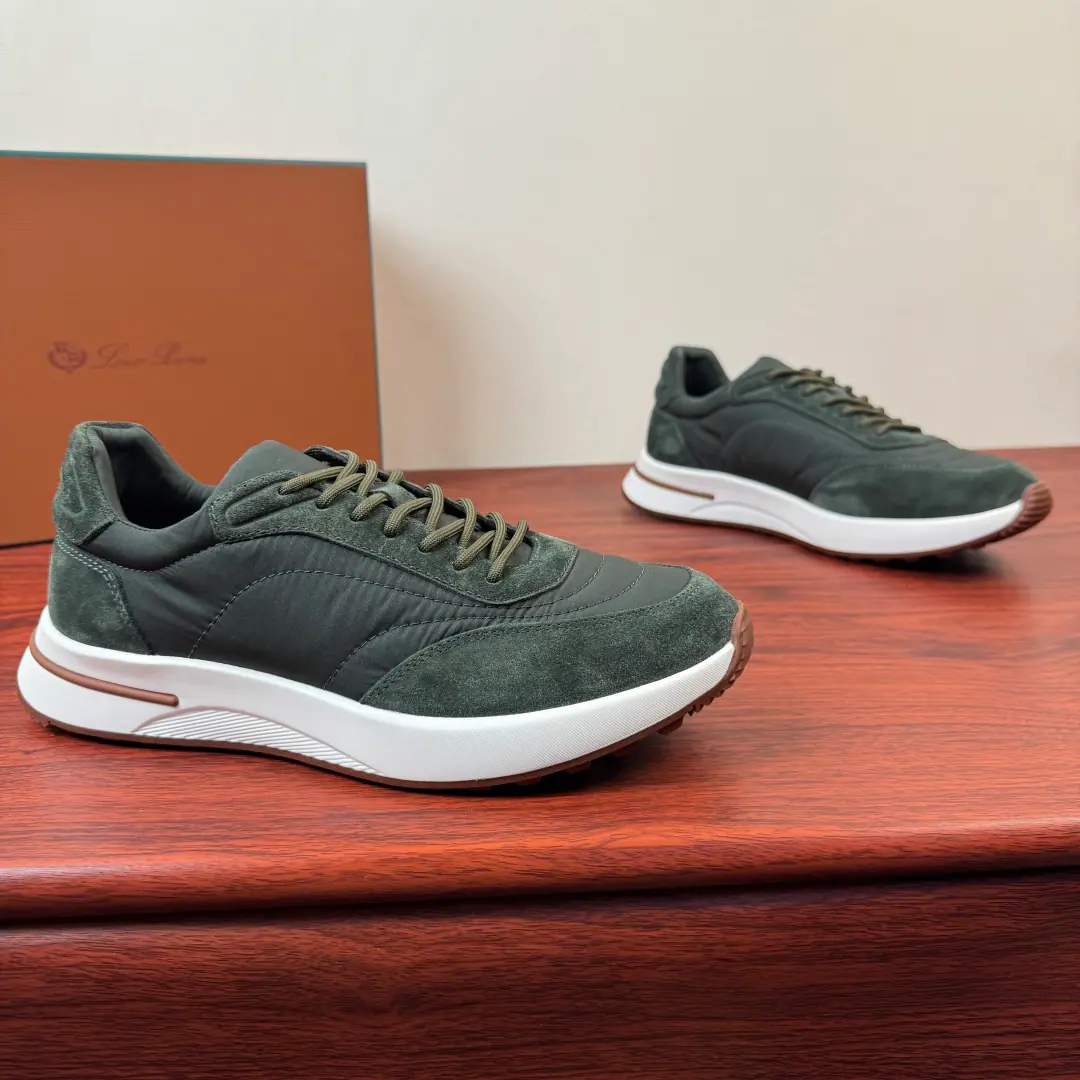 LoroPianaNoyukia.Week End WalkMen's leisure shoes. ！ This sneakers is used.StormSystemIt's a stormproof water.WindMicrofibre material made. The unique design of the central belt and the details of the fuzzy tan makes it a mess.. Signals of the veil and light cushions make it more comfortable., Light rubber soles and skating details enhance ground grab and stability, The high-capacity design detail has enhanced the sports style of the shoes.. KummelThe skin of the rubber shoes is made of light materials.: This configuration ensures proper weight distribution in walking., Increase seismic and resilience to enhance ground strength and stability, The shoes and the shoes are so cozy with the little bits of the feet.！Box box, Multi-Currently Optional！ Size: 39-40-41-42-43-44 Standard leather shoe size（Customable45.46） The cargo.: FAL1719Green Army