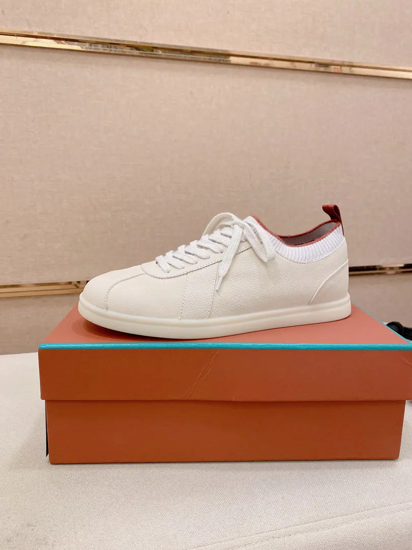 Plant prices: 🔥𝐥𝐨𝐫𝐨 𝐏𝐢𝐚𝐧𝐚 lpClassic LeFoo shoes., Italian Treasure brand., The only brand that matches Ames.！Wear them to know we can't fail our feet., The shoe is imported into the velvet., In the skin of the watered cow.➕Skins and feet. Official original glass floor, The locket.. Unique original packaging（The medal.➕Brand paper➕Outbox➕Handbag.）Codes: 38-44 - It's a deal.45-46