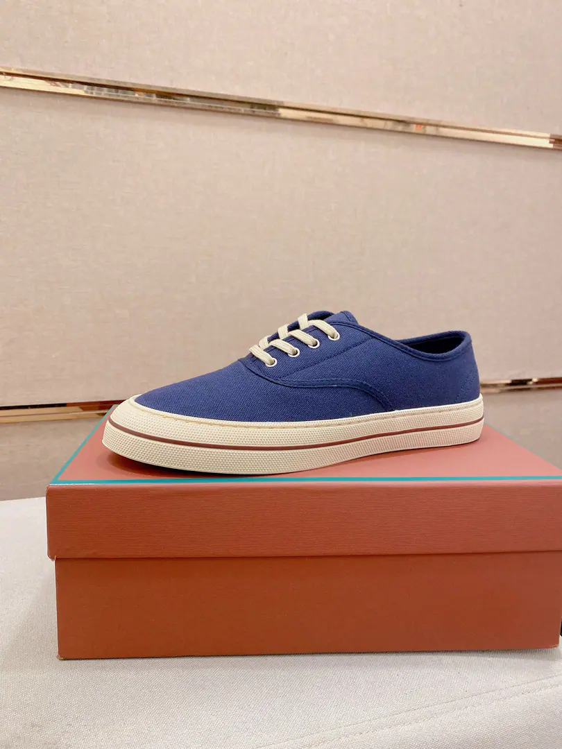Plant prices: Couple money.👫 🔥𝐥𝐨𝐫𝐨 𝐏𝐢𝐚𝐧𝐚 lpClassic LeFoo shoes., Italian Treasure brand., The only brand that matches Ames.！Wear them to know we can't fail our feet.. Codes: Women 35-41 Code. Men: 38-44. - It's a deal. 45.46 Code！ Imported fabric for footwear, In the skin of the watered cow.➕Skins and feet. Official original glass floor, The locket.. Unique original packaging（The medal.➕Brand paper➕Outbox➕Handbag.）