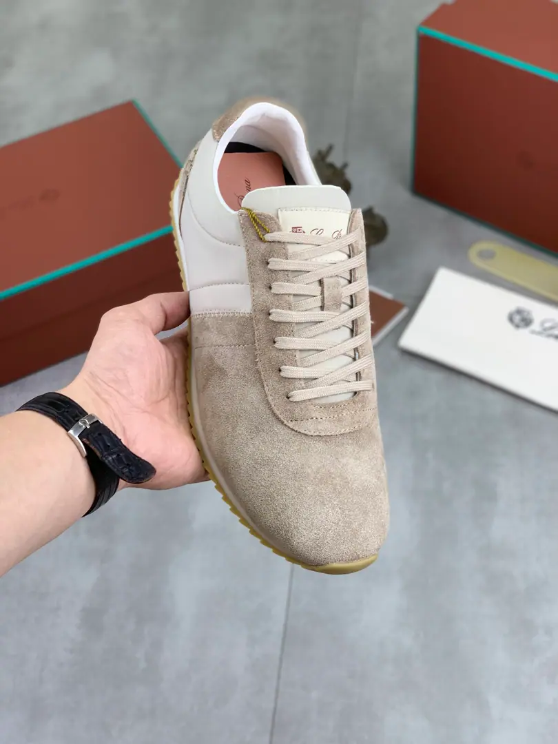 Plant price Real value High Quality The latest couple.🧑‍🤝‍🧑A leisure shoe.Loro Piana 💯Top level💯Purchase original copy💯 At1924Year4Month24The day we created the existing one.Loro PianaCompany. The family business is now the sixth generation., Quality goods for customers who are good at taste and quality👉👉👉 Import originals of fabrics and fabrics, The skin of the bulls in the inner stripes is made. Hand-made threads with cattle and feet Original Packaging High-end Big Bottom Codes: Women35-40 Men38-46 Multiple Colours Full package