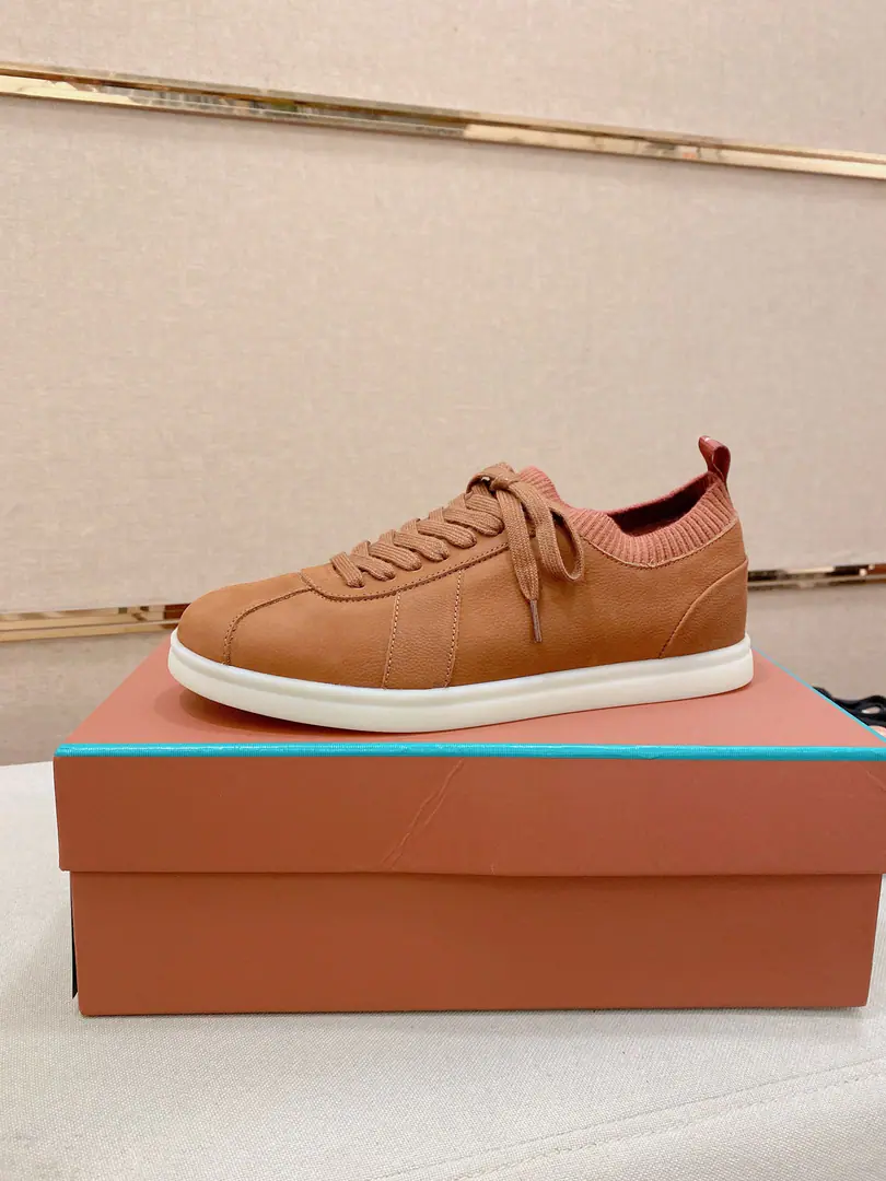 Plant prices: 🔥𝐥𝐨𝐫𝐨 𝐏𝐢𝐚𝐧𝐚 lpClassic LeFoo shoes., Italian Treasure brand., The only brand that matches Ames.！Wear them to know we can't fail our feet., The shoe is imported into the velvet., In the skin of the watered cow.➕Skins and feet. Official original glass floor, The locket.. Unique original packaging（The medal.➕Brand paper➕Outbox➕Handbag.）Codes: 38-44 - It's a deal.45-46