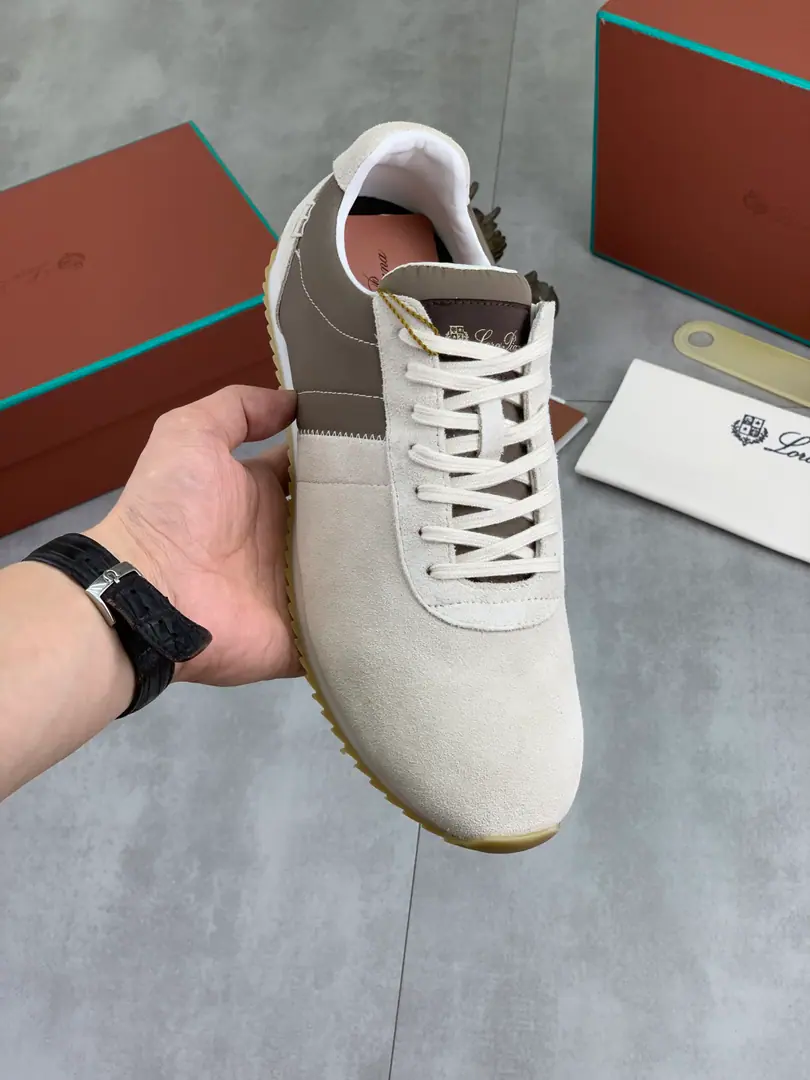 Plant price Real value High Quality The latest couple.🧑‍🤝‍🧑A leisure shoe.Loro Piana 💯Top level💯Purchase original copy💯 At1924Year4Month24The day we created the existing one.Loro PianaCompany. The family business is now the sixth generation., Quality goods for customers who are good at taste and quality👉👉👉 Import originals of fabrics and fabrics, The skin of the bulls in the inner stripes is made. Hand-made threads with cattle and feet Original Packaging High-end Big Bottom Codes: Women35-40 Men38-46 Multiple Colours Full package