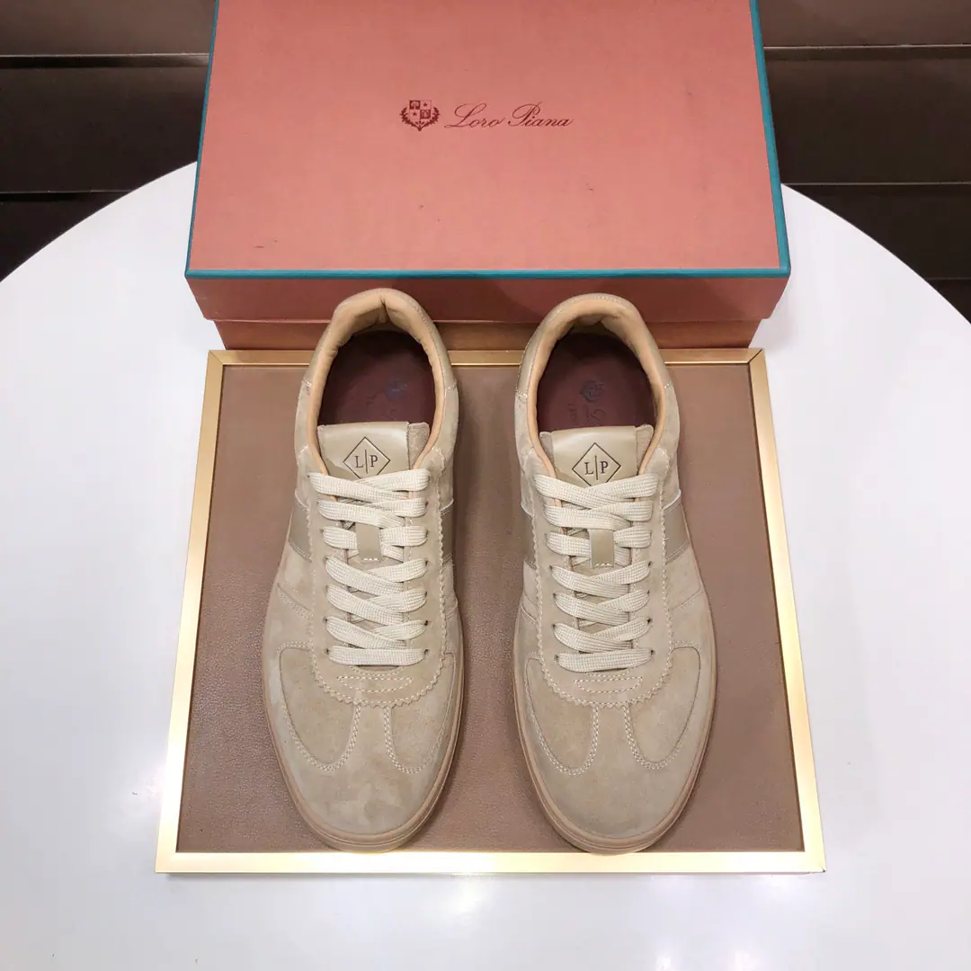 Get out of the factory. 【𝐥𝐨𝐫𝐨 𝐏𝐢𝐚𝐧𝐚 】lpClassic LeFoo shoes., Italian Treasure brand., The only brand that matches Ames.！Wear them to know we can't fail our feet., I'll have a little wool on my shoe., In the skin of the watered cow.➕Skins and feet. Official original glass floor, The locket.. Unique original packaging（The medal.➕Brand paper➕Outbox➕Handbag.）Codes: 38-46(45 46Custom)