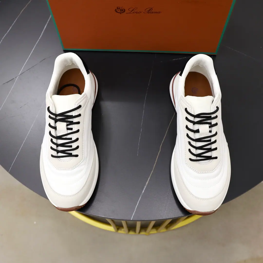 Get out of the factory. LP It's a new home. Loro Pian* Noyun.*- Hey, Jaya. Week End Walk Men's net-faced cow skins swipe hairy leisure shoes. Official sales price RMB, This is a leisure shoe.WindFibre needles., Shows a distinctive stereo effect., Unique layout slightly narrows in the middle, And the details of Nabagh are all in order.. Light rubber soles and edge nails increase ground grab and stability, The functional detail of modern beauty adds a smooth style to the shoes.. The shoe face is a swirling cow. KummelA cushion is embedded inside the soles of light technical material on the external side of the rubber., Make the weights more even, Take off the load between the steps. The leather eye is fixed straight on the sole of the shoe., To ensure stability Back with a cushion., To improve your comfort., The cabinet is full packaging and sale. Multi-Currently Optional！ Standard cabinet number: 38-44# （45.46.🉑I'll make sure I don't change it.）