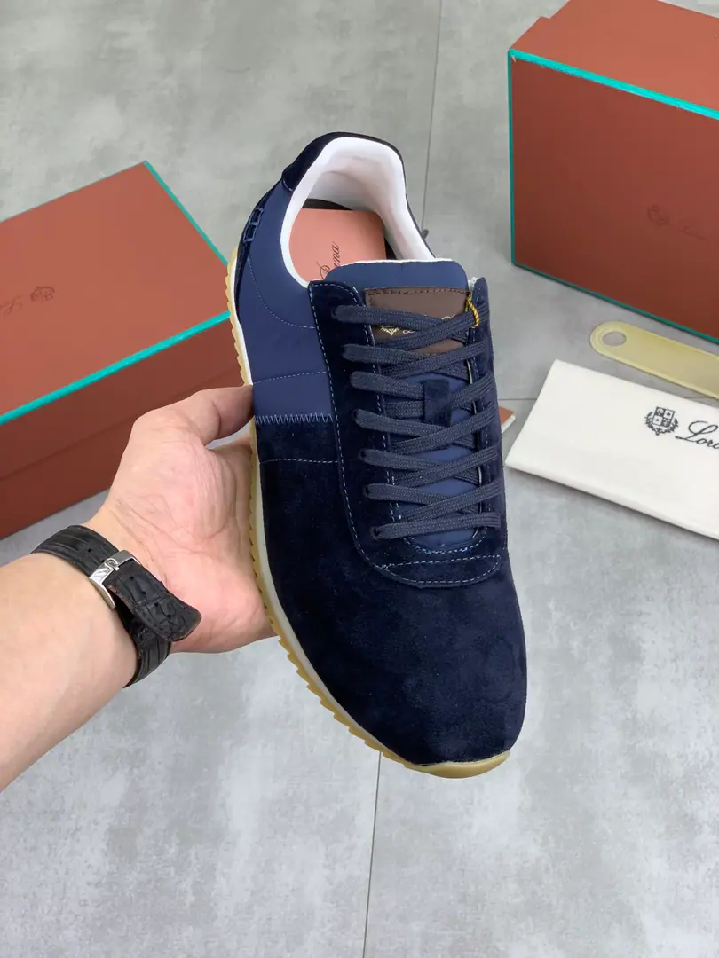Plant price Real value High Quality The latest couple.🧑‍🤝‍🧑A leisure shoe.Loro Piana 💯Top level💯Purchase original copy💯 At1924Year4Month24The day we created the existing one.Loro PianaCompany. The family business is now the sixth generation., Quality goods for customers who are good at taste and quality👉👉👉 Import originals of fabrics and fabrics, The skin of the bulls in the inner stripes is made. Hand-made threads with cattle and feet Original Packaging High-end Big Bottom Codes: Women35-40 Men38-46 Multiple Colours Full package