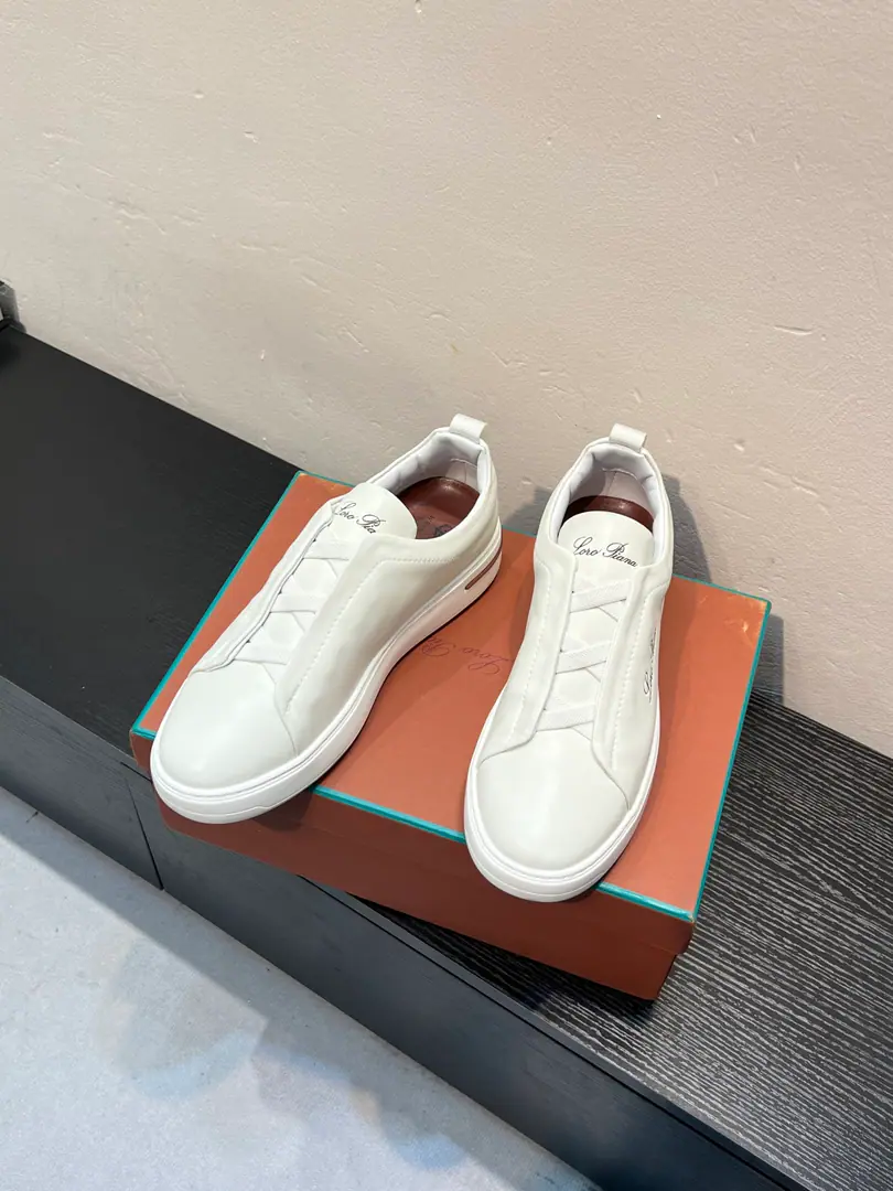 Loropiana Noyukia. LPMen's shoes., The original plant's skin is a sling. It's really nice., Lazy., Relax., Behave, Comfortable. And the color is a lot of choice., It's nice to have clothes on., size. 39-44 【38, 45Custom】