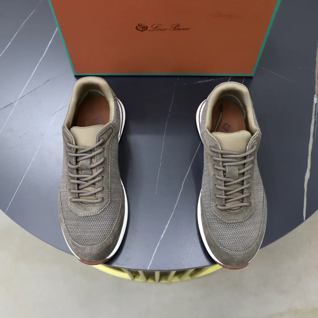 Get out of the factory. LP It's a new home. Loro Pian* Noyun.*- Hey, Jaya. Week End Walk Men's net-faced cow skins swipe hairy leisure shoes. Official sales price RMB, This is a leisure shoe.WindFibre needles., Shows a distinctive stereo effect., Unique layout slightly narrows in the middle, And the details of Nabagh are all in order.. Light rubber soles and edge nails increase ground grab and stability, The functional detail of modern beauty adds a smooth style to the shoes.. The shoe face is a swirling cow. KummelA cushion is embedded inside the soles of light technical material on the external side of the rubber., Make the weights more even, Take off the load between the steps. The leather eye is fixed straight on the sole of the shoe., To ensure stability Back with a cushion., To improve your comfort., The cabinet is full packaging and sale. Multi-Currently Optional！ Standard cabinet number: 38-44# （45.46.🉑I'll make sure I don't change it.）
