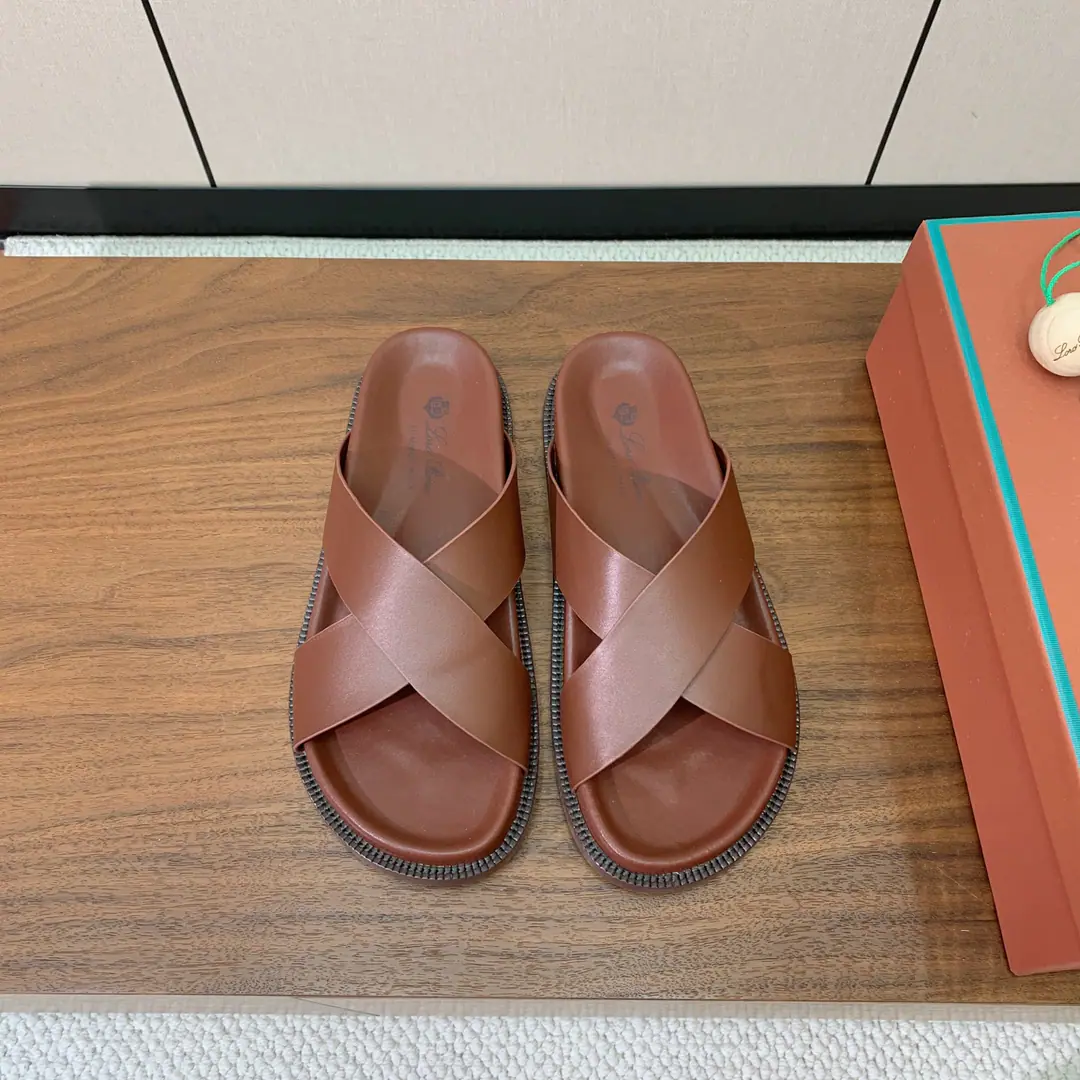 【Loro Piana】Men's slippers.. Fashion and leather usage are still the highest quality on the net.. Shoe-faced cow skin., In the sheep's skin., The pictogram is really big.. Codes: 38-45（38, 45Custom without re-offer） Batch
