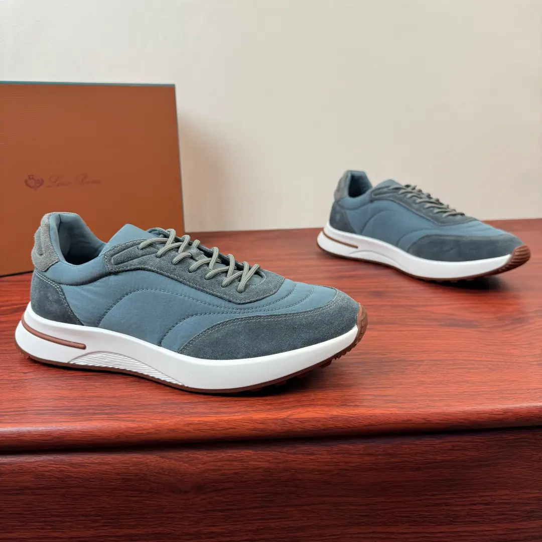 LoroPianaNoyukia.Week End WalkMen's leisure shoes. ！ This sneakers is used.StormSystemIt's a stormproof water.WindMicrofibre material made. The unique design of the central belt and the details of the fuzzy tan makes it a mess.. Signals of the veil and light cushions make it more comfortable., Light rubber soles and skating details enhance ground grab and stability, The high-capacity design detail has enhanced the sports style of the shoes.. KummelThe skin of the rubber shoes is made of light materials.: This configuration ensures proper weight distribution in walking., Increase seismic and resilience to enhance ground strength and stability, The shoes and the shoes are so cozy with the little bits of the feet.！Box box, Multi-Currently Optional！ Size: 39-40-41-42-43-44 Standard leather shoe size（Customable45.46） The cargo.: FAL1719 Dark Ash