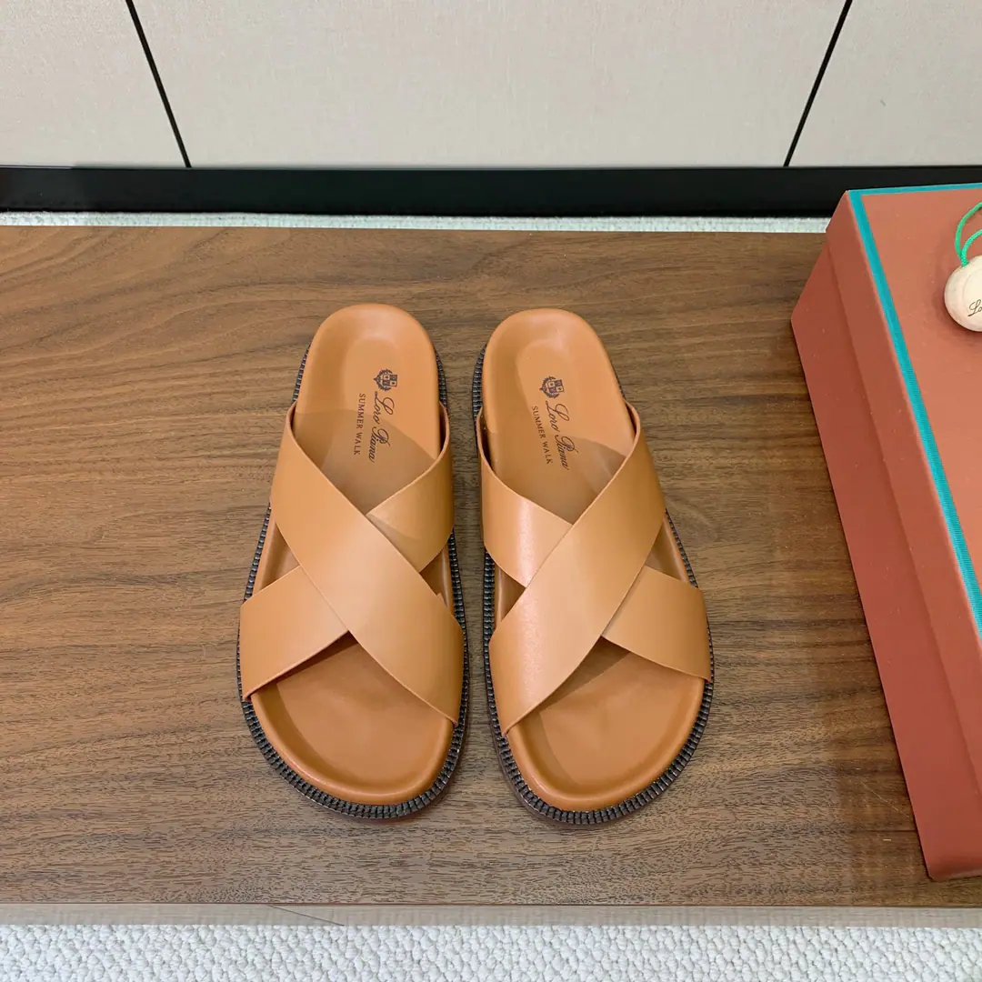 【Loro Piana】Men's slippers.. Fashion and leather usage are still the highest quality on the net.. Shoe-faced cow skin., In the sheep's skin., The pictogram is really big.. Codes: 38-45（38, 45Custom without re-offer） Batch