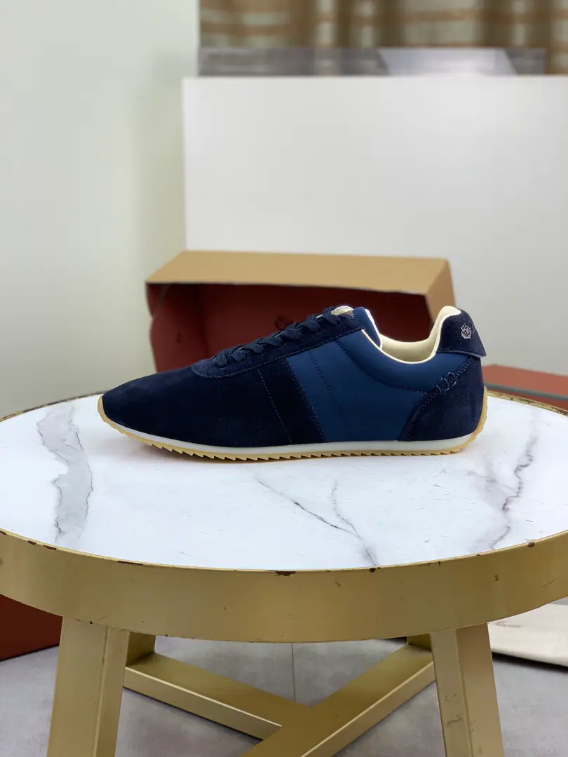 Plant price Top Version Loro Piana Couple money. 💯Top Positive Level💯Purchase original1:1Copy💯 At1924Year4Month24The day we created the existing one.Loro PianaCompany. The family business is now the sixth generation., Quality goods for customers who are good at taste and quality👉👉👉 Import original paste of paste., The skin of the bulls in the inner stripes is made. Hand-made threads with cattle and feet Original Packaging Codes: 35-44（45 46Custom） Multiple Colours Full packaged aircraft case