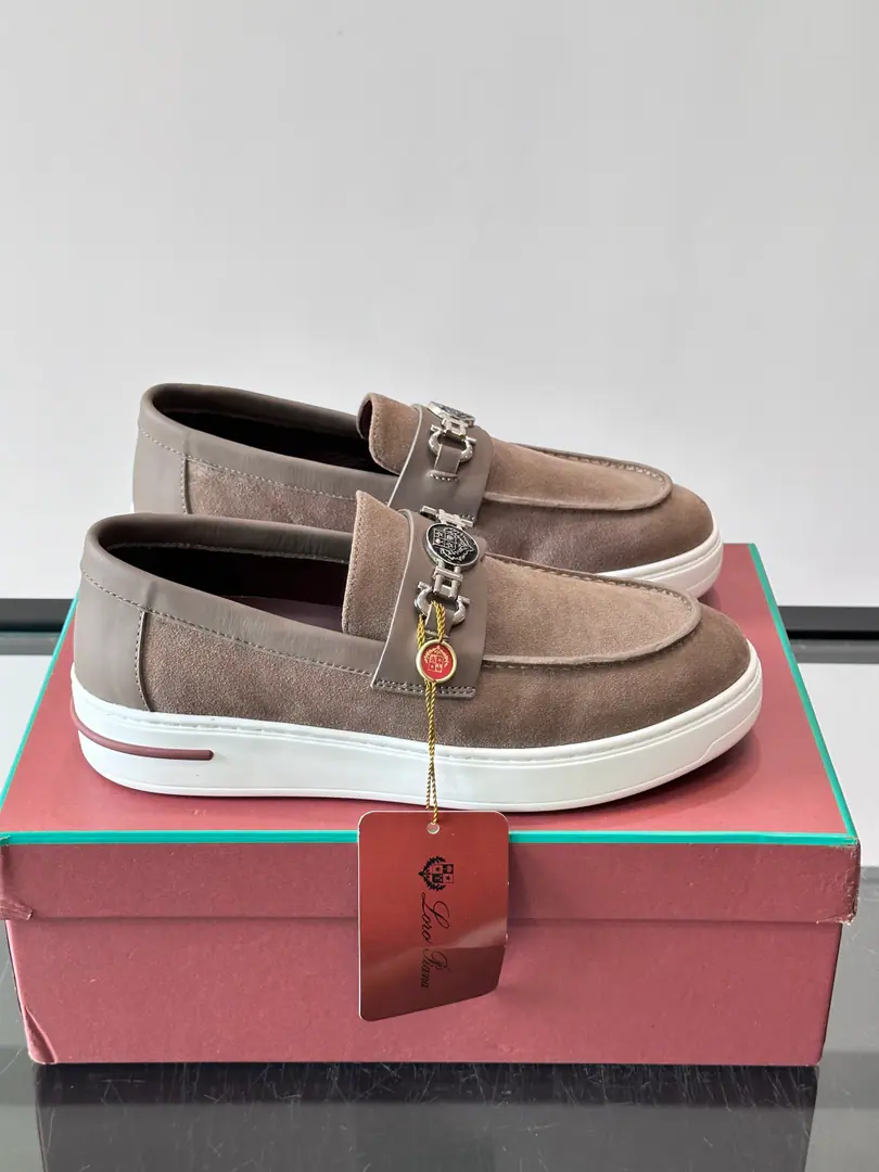​​Loro Piana Summer Walk LeFlell Shoes.​​, The skin of the furs and the white thick bottom., Metal locking decoration, Hand-sewn threads. Totally." Old Money. Fought the shoes.+Lock Details, Soft., Be casual, but not casual.. It's a classic., I can keep up with my daily commutes and leisure., I'm not bored with air.. size: 39-44（38.45Custom）