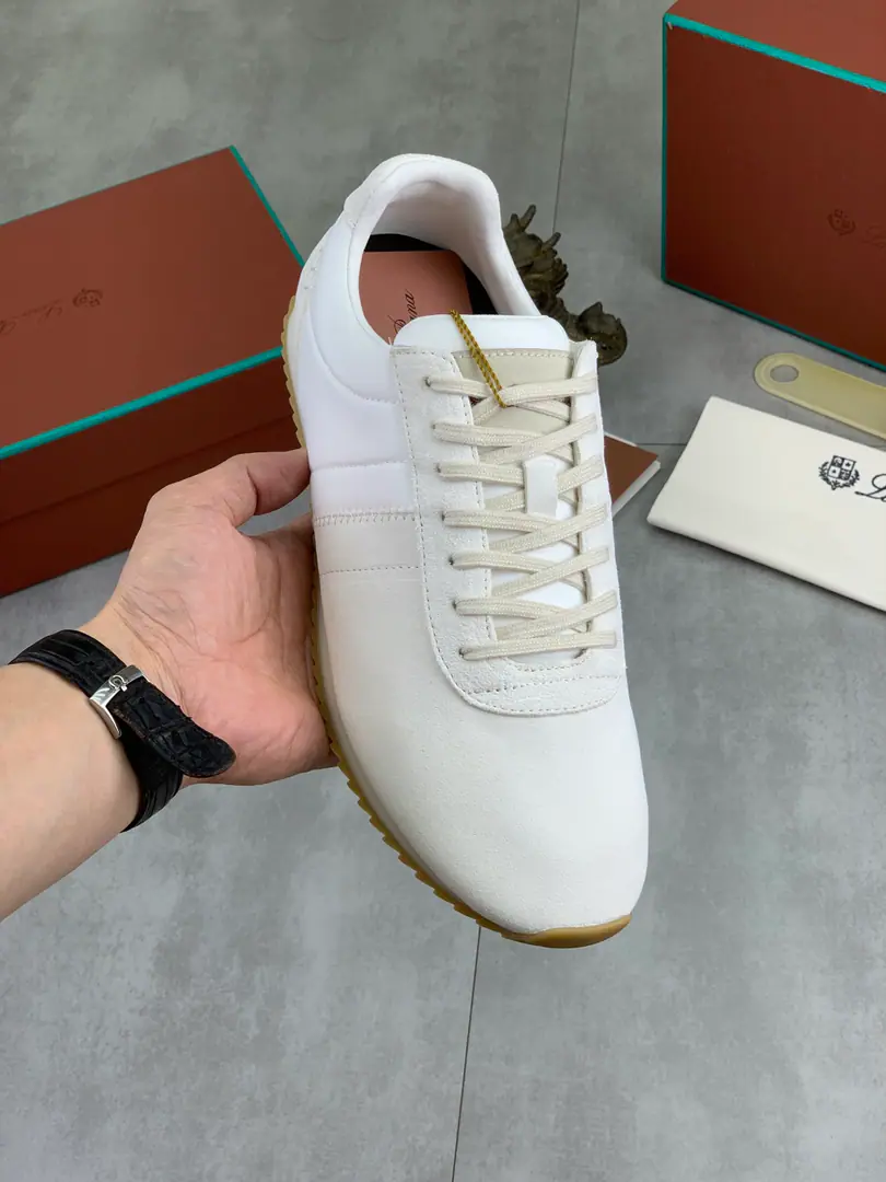 Plant price Real value High Quality The latest couple.🧑‍🤝‍🧑A leisure shoe.Loro Piana 💯Top level💯Purchase original copy💯 At1924Year4Month24The day we created the existing one.Loro PianaCompany. The family business is now the sixth generation., Quality goods for customers who are good at taste and quality👉👉👉 Import originals of fabrics and fabrics, The skin of the bulls in the inner stripes is made. Hand-made threads with cattle and feet Original Packaging High-end Big Bottom Codes: Women35-40 Men38-46 Multiple Colours Full package