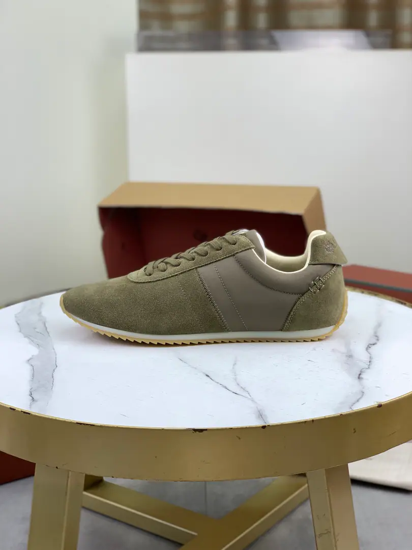 Plant price Top Version Loro Piana Couple money. 💯Top Positive Level💯Purchase original1:1Copy💯 At1924Year4Month24The day we created the existing one.Loro PianaCompany. The family business is now the sixth generation., Quality goods for customers who are good at taste and quality👉👉👉 Import original paste of paste., The skin of the bulls in the inner stripes is made. Hand-made threads with cattle and feet Original Packaging Codes: 35-44（45 46Custom） Multiple Colours Full packaged aircraft case