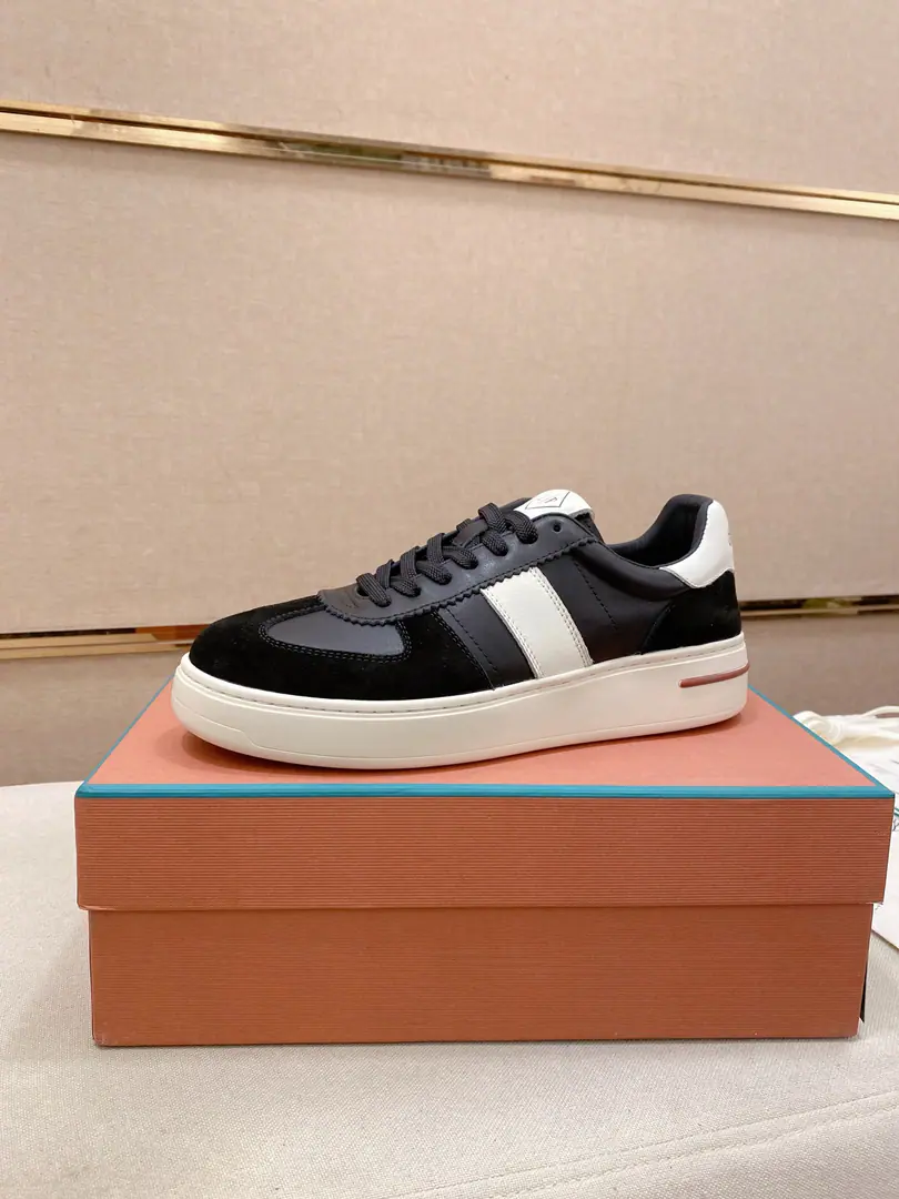 Plant prices: 🔥𝐥𝐨𝐫𝐨 𝐏𝐢𝐚𝐧𝐚 lpClassic LeFoo shoes., Italian Treasure brand., The only brand that matches Ames.！Wear them to know we can't fail our feet., The shoe face is imported with a pair of air-flying noodles., Water-tied cattle mats and feet Official original glass floor, The locket.. Unique original packaging（The medal.➕Brand paper➕Outbox➕Handbag.）Codes: 38-44. - It's a deal.45-46