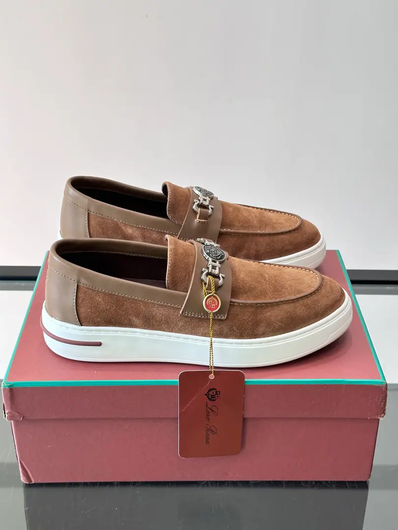 ​​Loro Piana Summer Walk LeFlell Shoes.​​, The skin of the furs and the white thick bottom., Metal locking decoration, Hand-sewn threads. Totally." Old Money. Fought the shoes.+Lock Details, Soft., Be casual, but not casual.. It's a classic., I can keep up with my daily commutes and leisure., I'm not bored with air.. size: 39-44（38.45Custom）