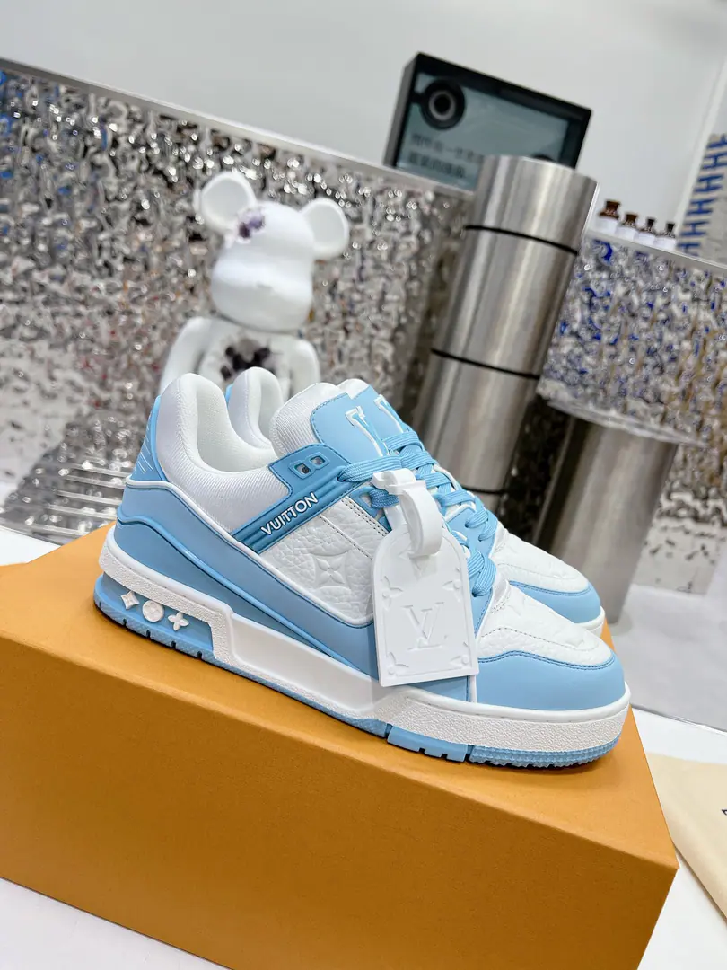 LVTop Version 2023New paragraph Repurchase QualityLV～Louis Vuitton.Lv TRAINERBest sneakers ever., Donkeys are pushing the new stuff., The network limits the use of binary basketball shoes.！The Ko gang is buying the original.1:1Precision Recompense, The details are invincible., Good faith., Import customized original cattle skin, Original consistent package approach, Details are 100% restored., Customize custom originals as one-formingTPUOtsumi!, Different from other homes., It's not gonna work without the original.！ Men and women35-40 39-45（46I'll make sure I don't change it.）