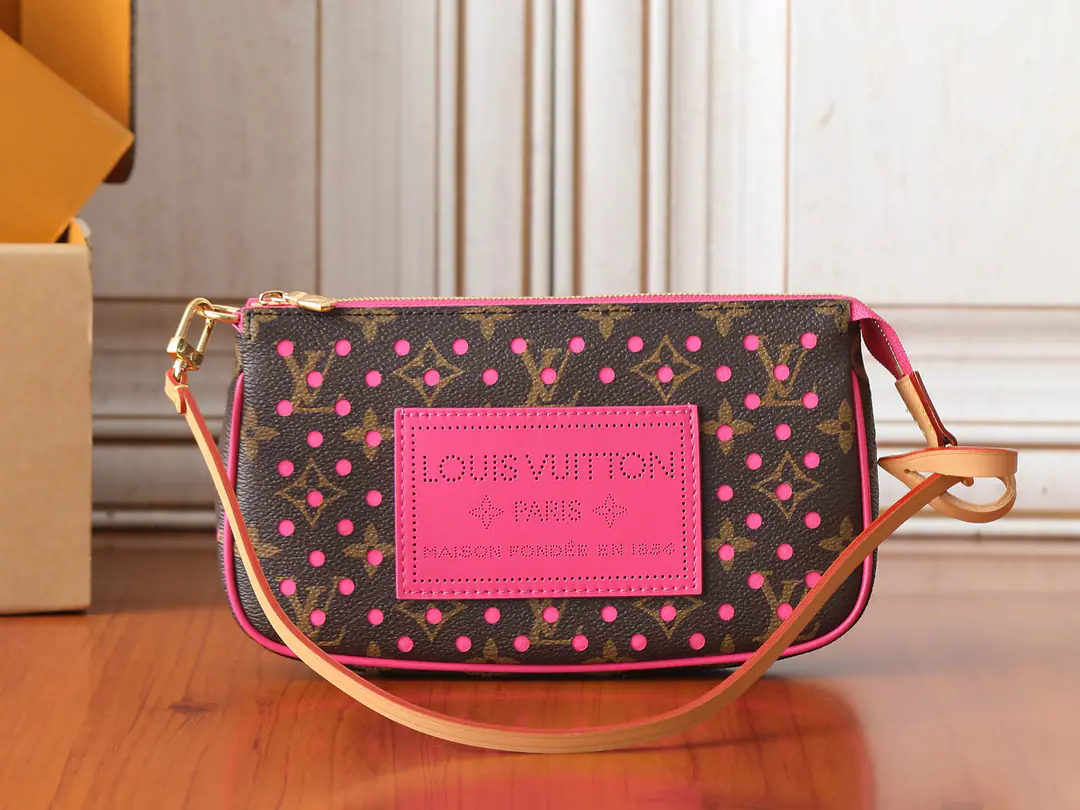 【 C01Dynamic chip】Top First List, Development of the original M29001✨‼️Paragraph Pochette Accessoires Handbags. Monogram Perfo The canvas., It's a perfect configuration to look at the definition of piercing and bright coloring.. Lui Weiden labels with the front and central labels, Retract-red belts can be removed and the back options expanded, It's a good day's call.. This series is a combination of exclusive packaging, ♪ The charm of the blue coast ♪, A limited caption and brand-marked beach house handbag with the name, ♪ And have a good summer ♪——Limited submission, It's all over.. 22 x 13 x 4CM (Length x High x Kuan) Tiled canvas. The leather side of the cow. Microfibre liner Metal - We're going to pull the chain. Acceptable 6.7 Inches of smartphones, Headphones, Rosalie Zero wallet., Sunglasses., Keys and lipstick. Shoulder belt.: Disableable, Unreconciled Half a band.: 25.0 centimetres