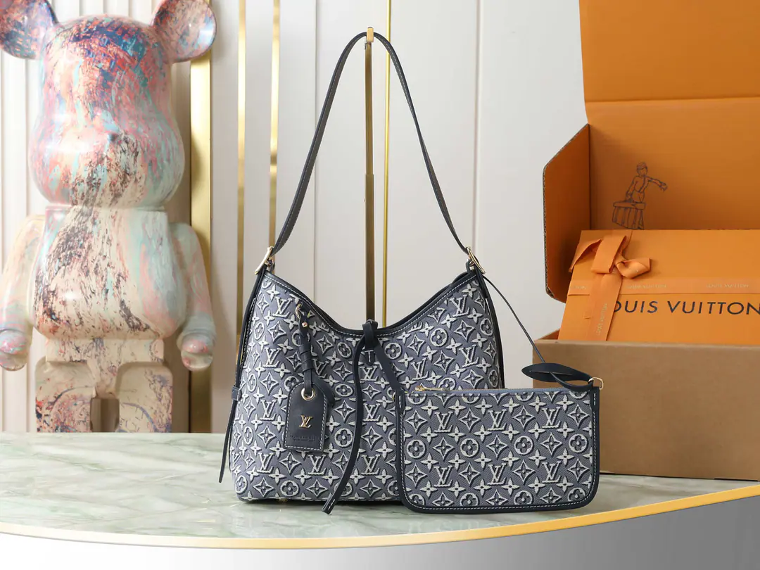 【Top First List It's so exclusive.】M2A Full-skin shopping bag. CarryAll Small pocket. Small bag for the material. Monogram EmblemeMarking, Backtrace branding1896The original canvas from the year.. The leather-coated side of the cow., Open a visible custom cotton-lined label. The traditional nameplate is a Mordenian style., The zipper bag can be removed so that it can be stored with small objects.. Dimensions: 29 x 24 x 12 centimetres.