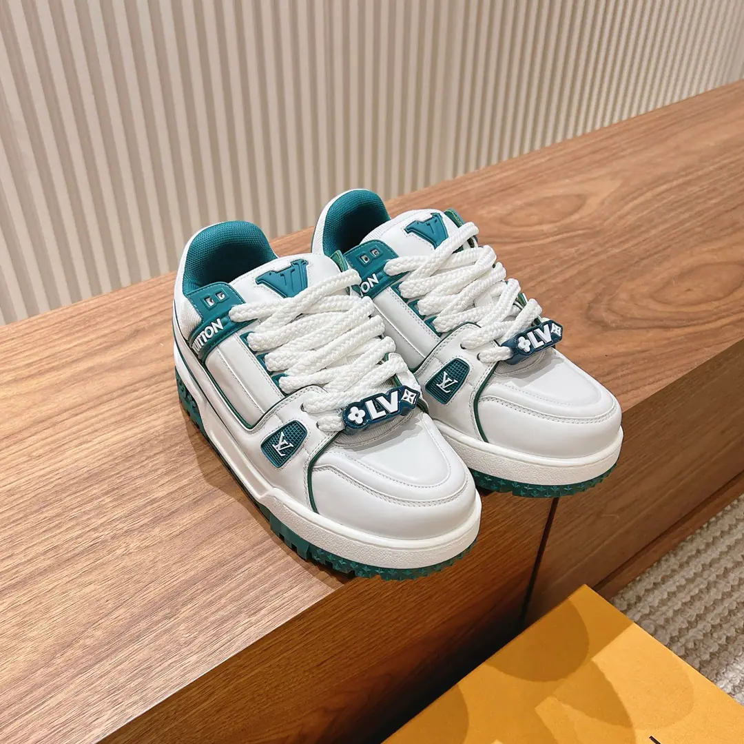 LV 2024New paragraphTrainerFattie Louis Vuitton. Six months of the original version of the dissolution., DIYSlips, sneakers. Cute fat.trainer, To buy the style with your eyes closed., Break a single change in color, You're younger and fatter.trainerOr a Fester Shoes., The Queen of the House of Lords is a man of the past., But the most classic fatty shoes., The classic color., High-end atmosphere upgrade Every color is great.！The original open-cut, cute button., The original is exactly the same material for work detail. All kinds of skin.TPU Brush Super-complicatedTPUOriginal Base, Original Packaging Coded female35-40 Men39-44 Top