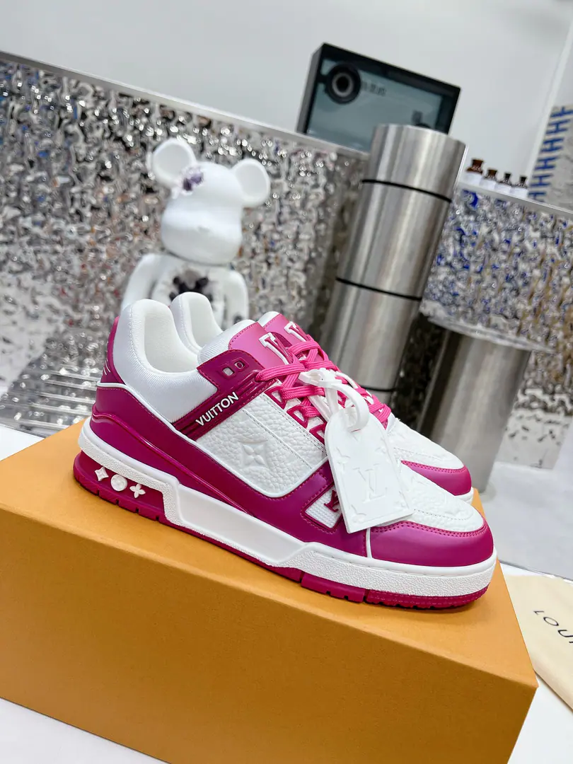 LVTop Version 2023New paragraph Repurchase QualityLV～Louis Vuitton.Lv TRAINERBest sneakers ever., Donkeys are pushing the new stuff., The network limits the use of binary basketball shoes.！The Ko gang is buying the original.1:1Precision Recompense, The details are invincible., Good faith., Import customized original cattle skin, Original consistent package approach, Details are 100% restored., Customize custom originals as one-formingTPUOtsumi!, Different from other homes., It's not gonna work without the original.！ Men and women35-40 39-45（46I'll make sure I don't change it.）