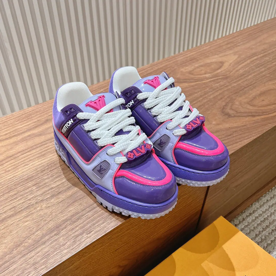 LV 2024New paragraphTrainerFattie Louis Vuitton. Six months of the original version of the dissolution., DIYSlips, sneakers. Cute fat.trainer, To buy the style with your eyes closed., Break a single change in color, You're younger and fatter.trainerOr a Fester Shoes., The Queen of the House of Lords is a man of the past., But the most classic fatty shoes., The classic color., High-end atmosphere upgrade Every color is great.！The original open-cut, cute button., The original is exactly the same material for work detail. All kinds of skin.TPU Brush Super-complicatedTPUOriginal Base, Original Packaging Coded female35-40 Men39-44 Top