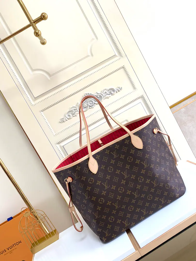 Big number., Dynamic chip C【It's so exclusive. M40991Big number.M40990】 🎀🎀Classic shopping bag.💋💋Louis Vuitton. Neverfull A new classic handbag., Explore the fine details in the bag. The redesigned insides used fresh fabric lined and inspired by the retrograde details of the Louis Vuitton archives., There's nothing more commendable than a detachable zipper., It can be used as a handbag, either alone or in a handbag., And as an extra pocket.. The bright liner is Monogram The classic canvas adds more lively sense of activity.. Medium Size: （32*29*17） Large size: （40*33*20）