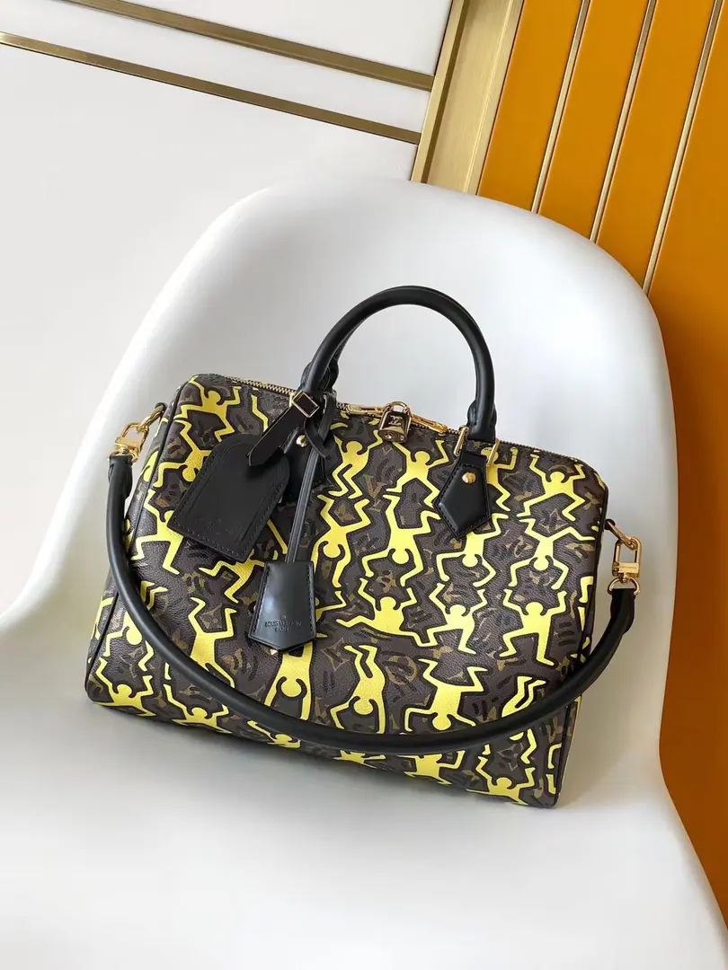 M15105DustM28977Black Massek.M12803 N87212Ostrich tattoos. M11495Old flower. M12243 M15107 M28379Date red M15102Black Wah. M29066Stamps M27512Fuku-ki! M28978Fuku-ki! M29377The canvas. N89688Camel milk powder. N89688Ostrich blue. Black M15108 The sand dune top sheet. Dynamic Variables Speedy Soft 30 Boho The bag is classic. Monogram Tiled canvas., And then the skin line and zipper in the bag.. Ostrich leather edges and bead chains converge in visual focus, Key packs and address plates together build up the details., Toron The handles are multiple ways of carrying.. 30.0 x 21.0 x 17.0 centimetres (Long x High x Kuan) • Monogram Tiled canvas. • The ostrich leather side. • Metal • Double zipper. • The zipper bag. • Pearl. • Key bag. • Name • Acceptable 9 Inch tablet computers, Zippy The wallet., 6.7 Inches of smartphones, Keys., Paper towels., Headphones, Lipsticks and sunglasses. • Weight: 0.8 kg • Shoulder belt.: Disableable, Unreconciled • Half a band.: 24.0 centimetres • Hand handle.: Hand handle.