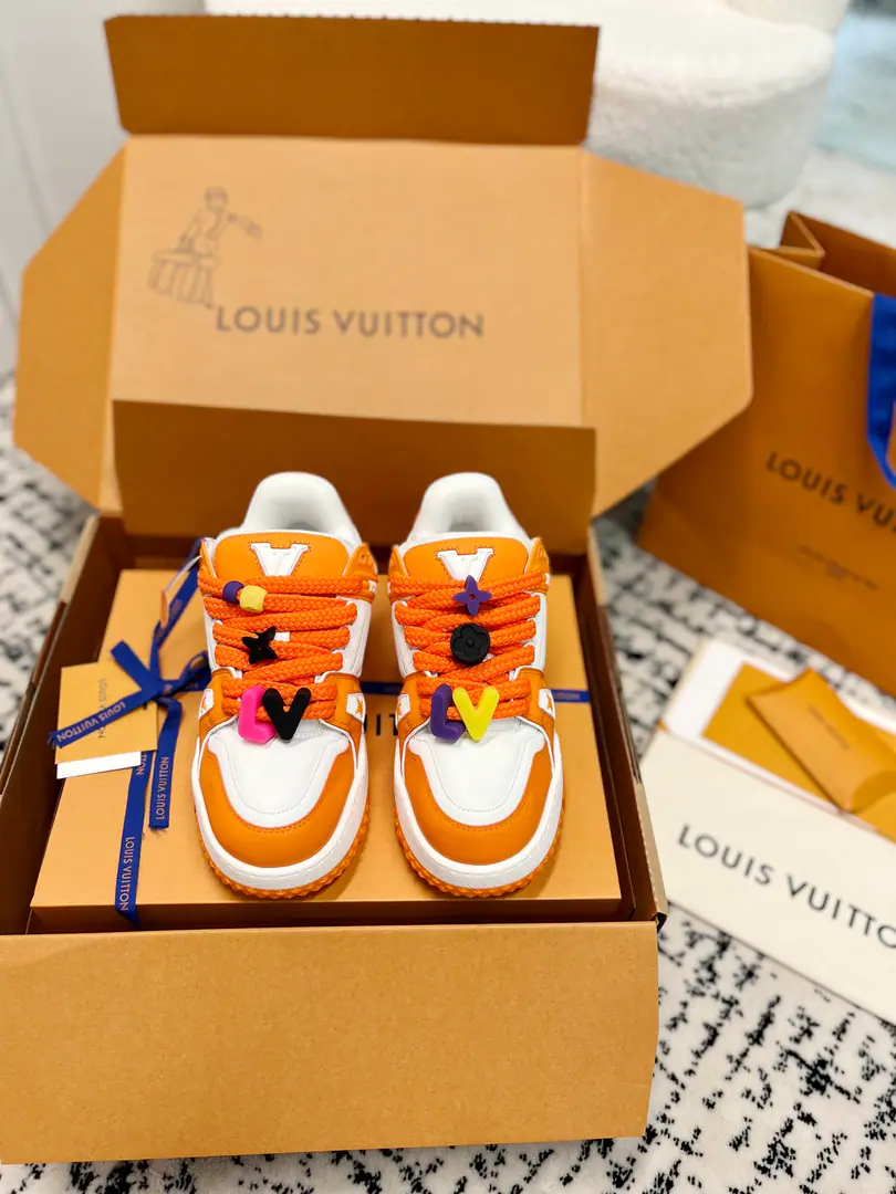 Requisition level Top-class stump.‼️The ceiling quality.〽️Configure sealed full purchase packages Free products♻️ 𝐋𝐨𝐮𝐢*𝐕𝐮𝐢𝐭𝐭𝐨#Donkeys. LV TARINECouple money. Leisure Sports shoes Skis. Original procurement development Make the goods. ParagraphLV Trainer The sneakers are chosen to use cattle leather to shape the face of the shoes., It takes hours of heart sewn to complete. The details are perfect.💯Absolute high grade. Fabulous.: Original customized head-level cattle skin Uchi.: The original is custom-made for airing the Internet. Otsumi!: Original Open-Screen Double ColourTPUGroup Bottom 𝐒𝐢𝐳𝐞:Female35-40/Men38-46(Women40Men38.45.46Custom without re-offer）