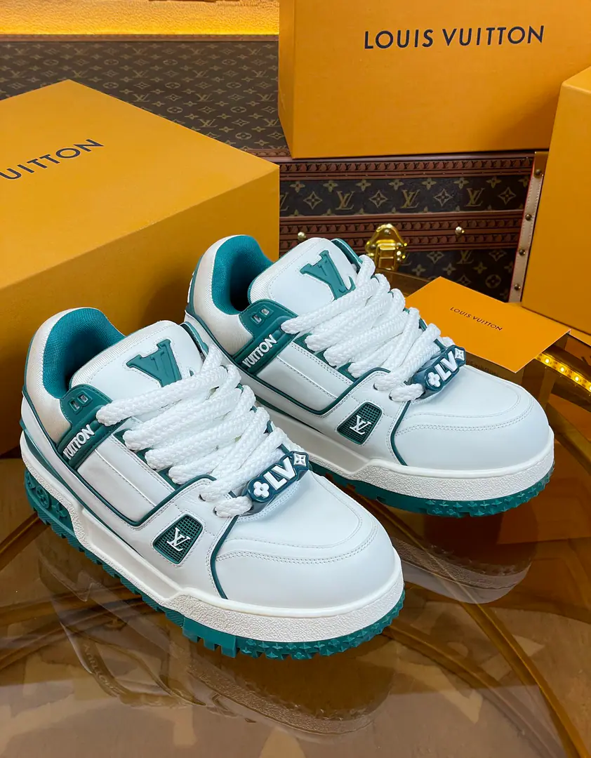 Current！Guangzhou top quality！Get out of the factory.！The top version of Louis Vuitton's donkey.LV TrainerA series of fat-drink shoes. Shoe-face original development Original OpenTPUOtsumi!, The texture is identical. Please be careful with the market traffic. size: 35-46