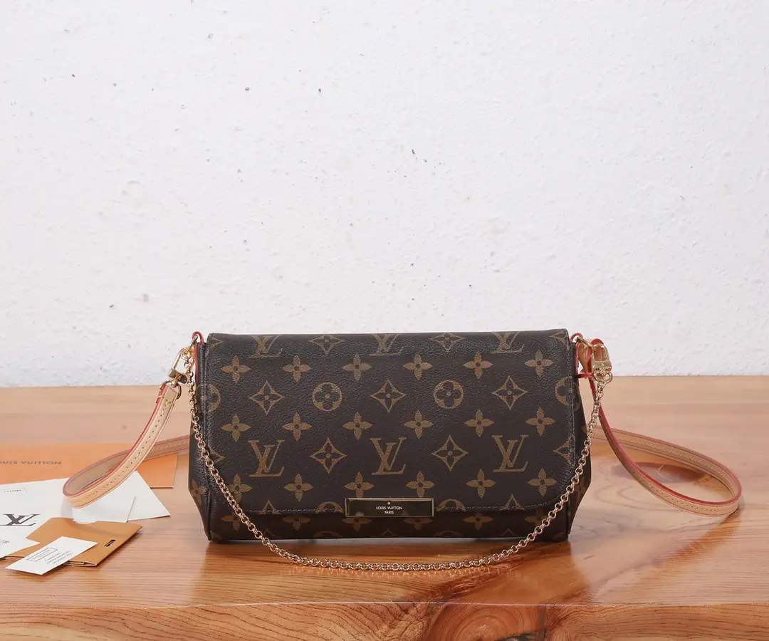 P【 C01Dynamic chip】‼️Top First List, Enhanced version‼️Favorite Middle handbagMonogram The canvas is made., Handy., Double shoulder. With disassembly shoulder belts and metal chains. ♪ And carry it all day long ♪, ♪ The graceful and noble ♪. Magnetic sorbs with a brass fitting and a flat pocket on a natural calf skin.. Model: M40718 Dimensions: 28.0 x 15.0 x 4.0 centimetres (Length x High x Kuan)