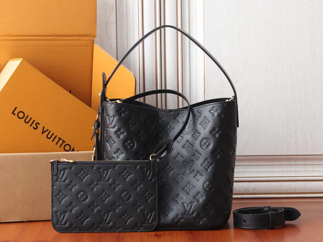 【 C01Dynamic chip】Top First List, Development of the original M29090✨‼️Paragraph All In Medium handbags. Monogram Empreinte Leather shapes the bucket bag, It's a space that can accommodate everyday needs easily., And collect small items with a undismantled zipper bag.. The glimmer locks and the classic nameplate show the details., ♪ Shoulder ♪, It's easy to pick up a hand or a hand.. Finely elegantly elegant., Light up the city.. 21 x 24 x 16CM (Length x High x Kuan) Pumped-up cow leather. The leather side of the cow. Tiled canvas lined. Metal Magnetic buttons and side hooks are cut off. Dismantled zipper bags. Sides with decorative nameplates and locks - You can take smartphones., Headphones, Victorine The wallet and the key. Shoulder belt.: Undismantable, Adjustable
