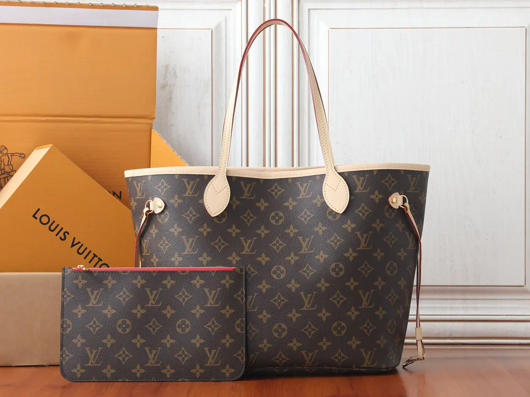 【 C01Dynamic chip】Top First List, Development of the original M46987✨‼️Paragraph Neverfull The medium tote bag is soft. Monogram The canvas is on the side of the leather., It's wide-configuration-type.. The sides of the belt, whether they're tied or stretched., You can show a different way.. Feck handles can be easily used on shoulder or elbow., Handbags or pockets can be used to remove zippers. 31 x 28 x 14CM (Length x High x Kuan) Monogram Tiled canvas. The leather side of the cow. Lined inside the striped fabric Metal Sideband - Clips. The zipper's in the bag., With fabric lined inside Unable to remove zipper bags D Circle Acceptable 13 Inches of laptops, Smartphones., Keys., Zippy Money clips and headphones. Weight: 0.8 kg Hand handle.: Hand handle.
